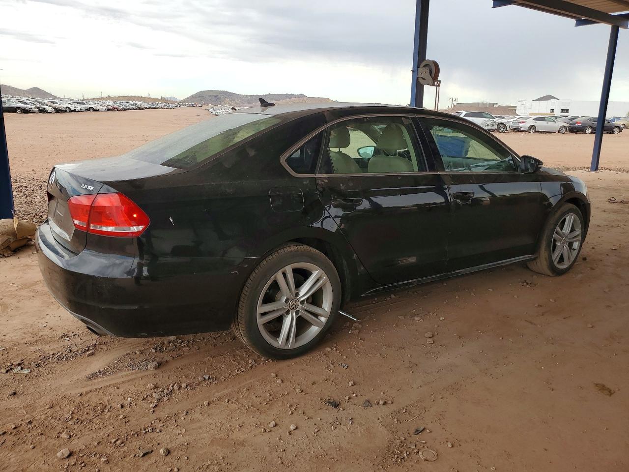 2012 Volkswagen Passat Se Черный vin: 1VWBM7A35CC030481