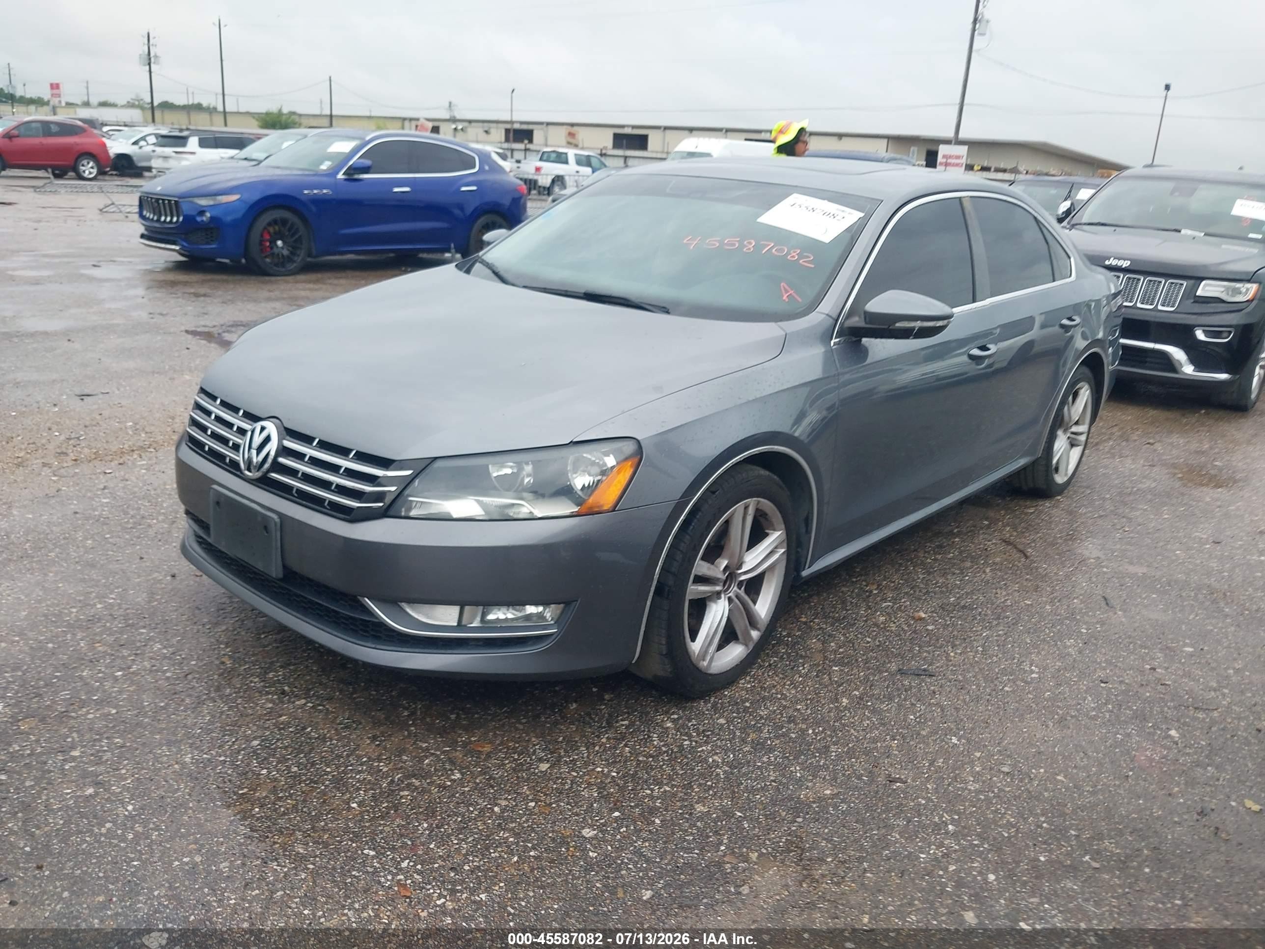 2012 Volkswagen Passat 3.6l V6 Se Gray vin: 1VWBM7A37CC077561