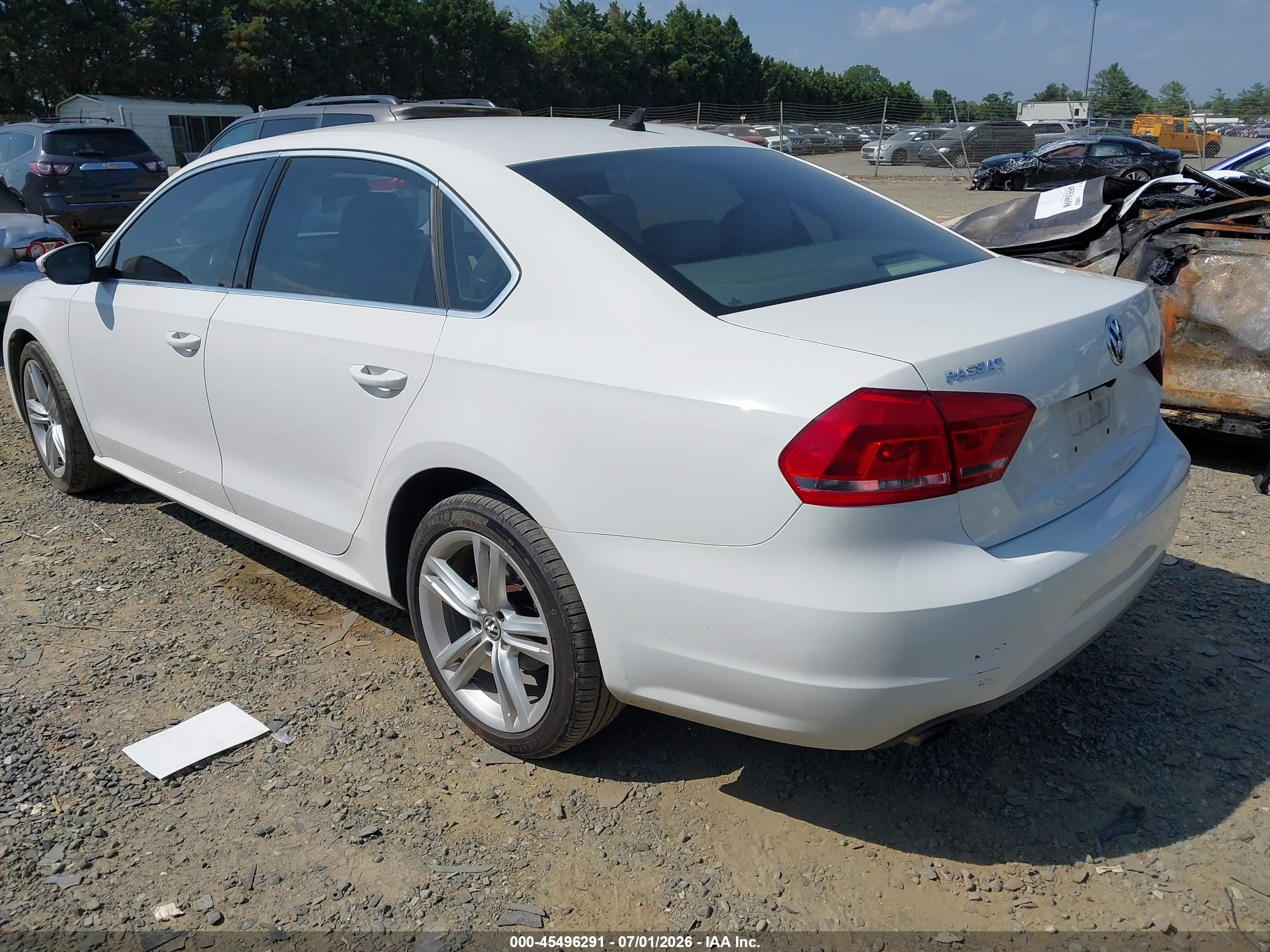 2012 Volkswagen Passat 3.6l V6 Se White vin: 1VWBM7A39CC094023