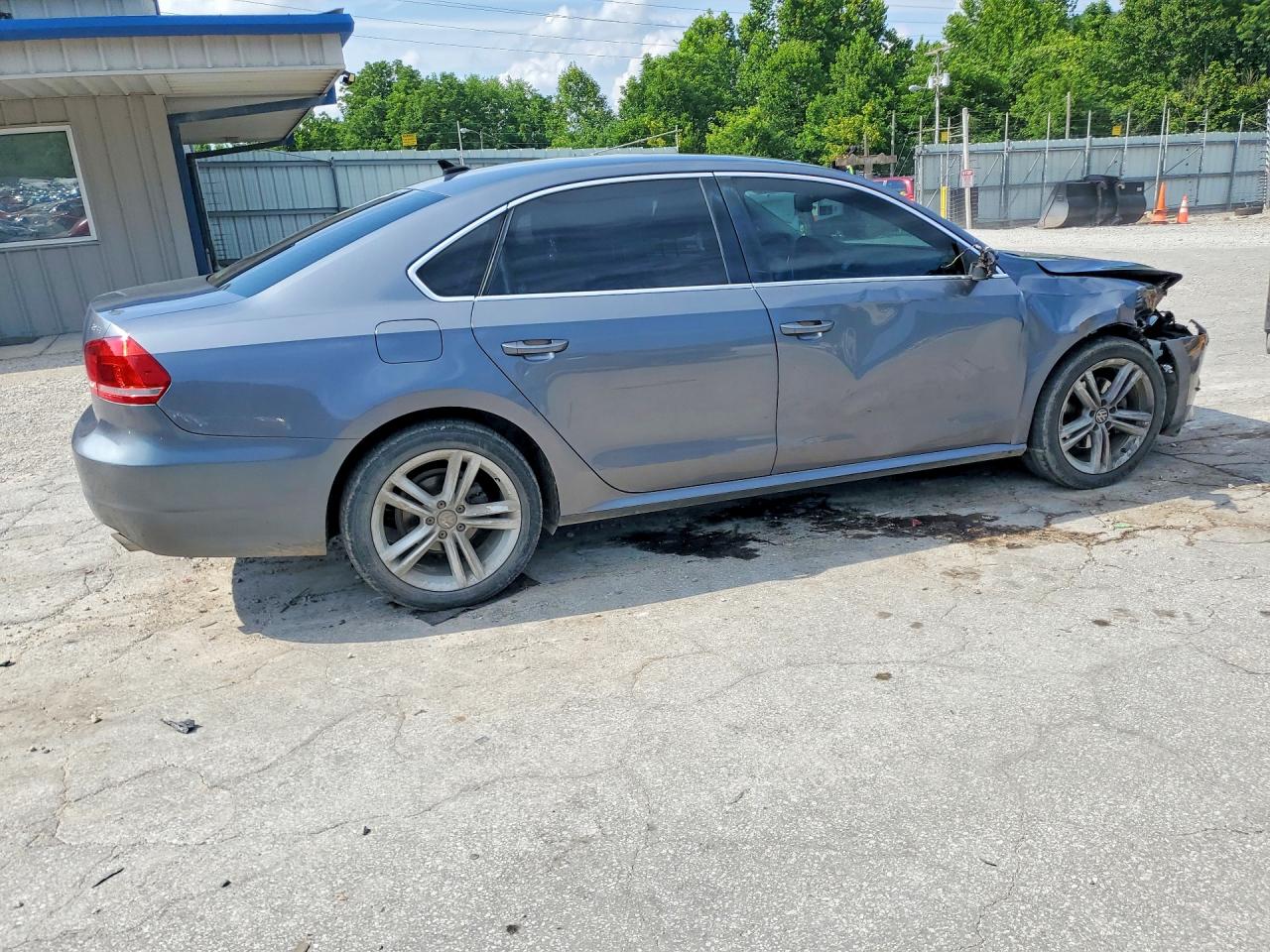 2012 Volkswagen Passat Se Gray vin: 1VWBM7A3XCC047275