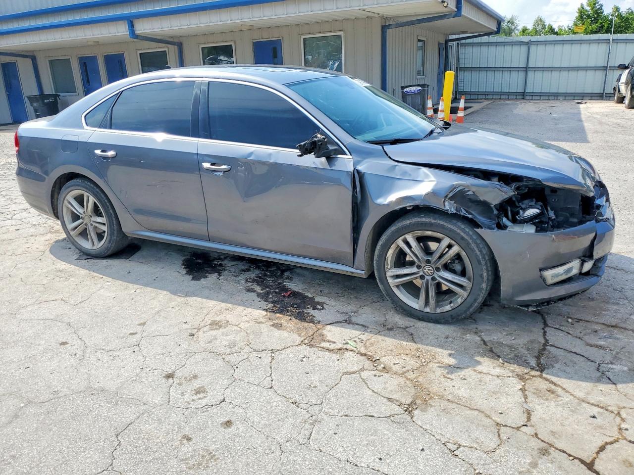 2012 Volkswagen Passat Se Gray vin: 1VWBM7A3XCC047275