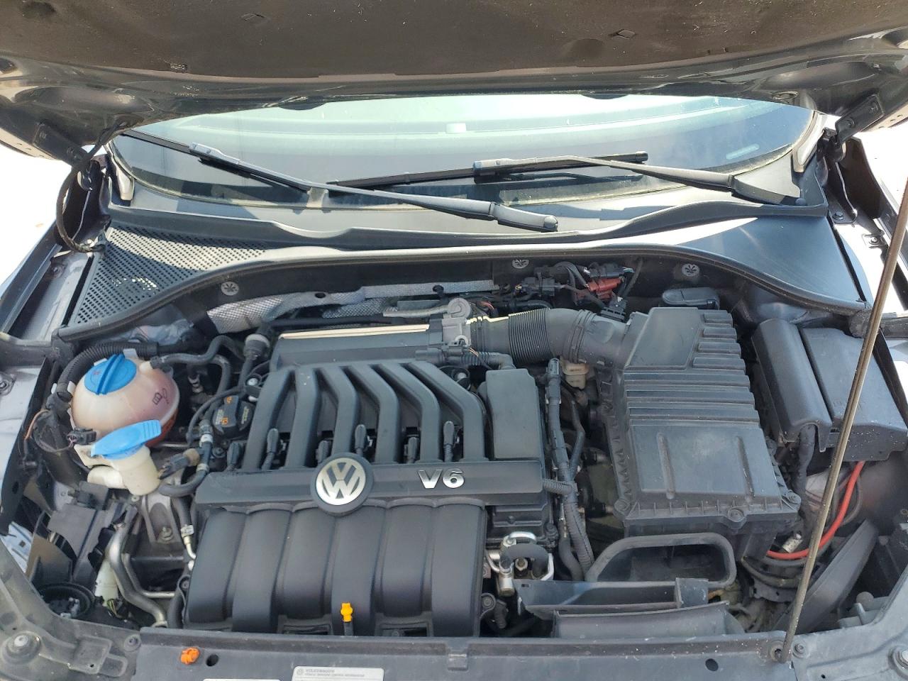 2012 Volkswagen Passat Se Gray vin: 1VWBM7A3XCC047275