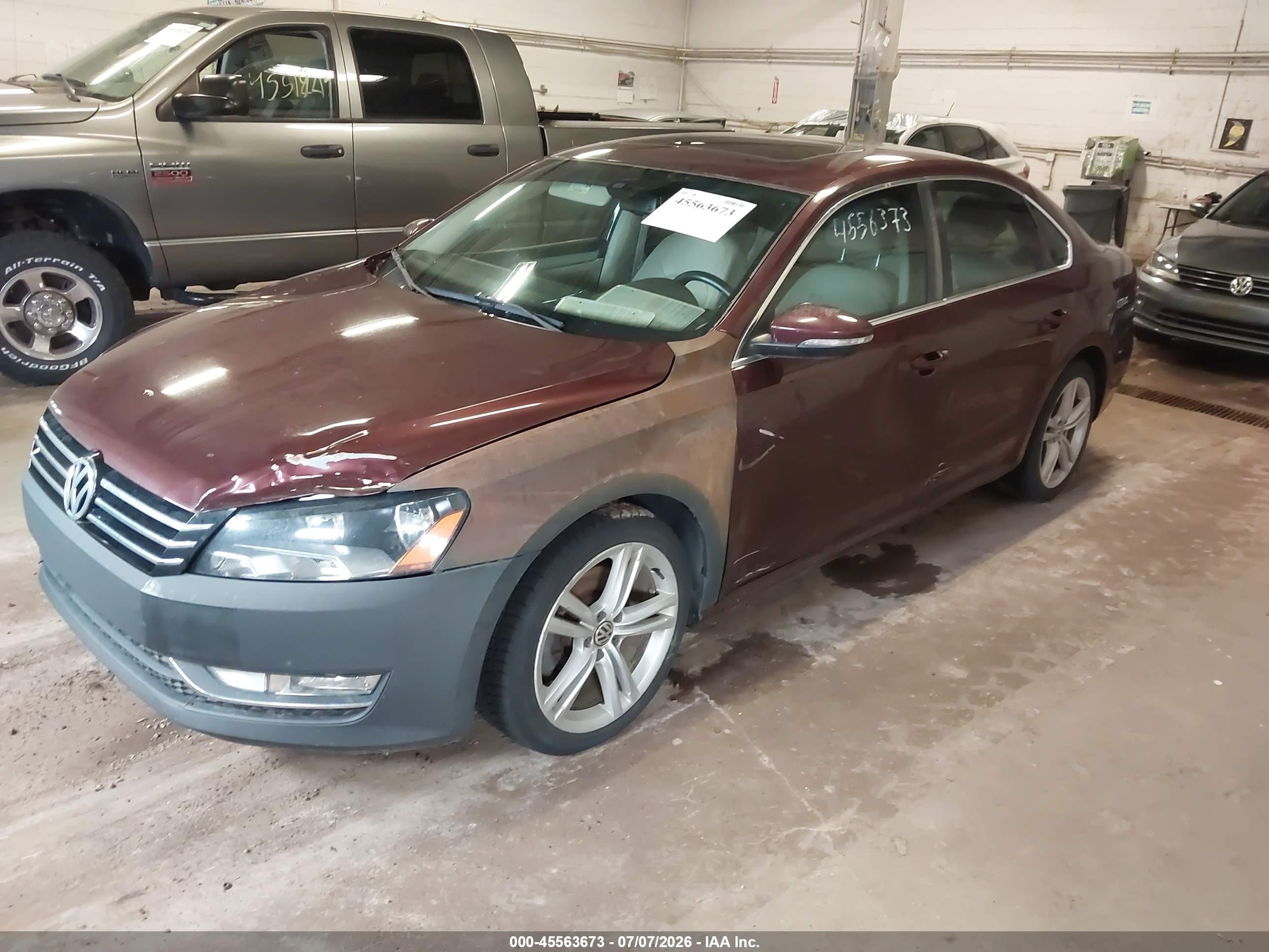 2012 Volkswagen Passat 3.6l V6 Se Красный vin: 1VWBM7A3XCC091955