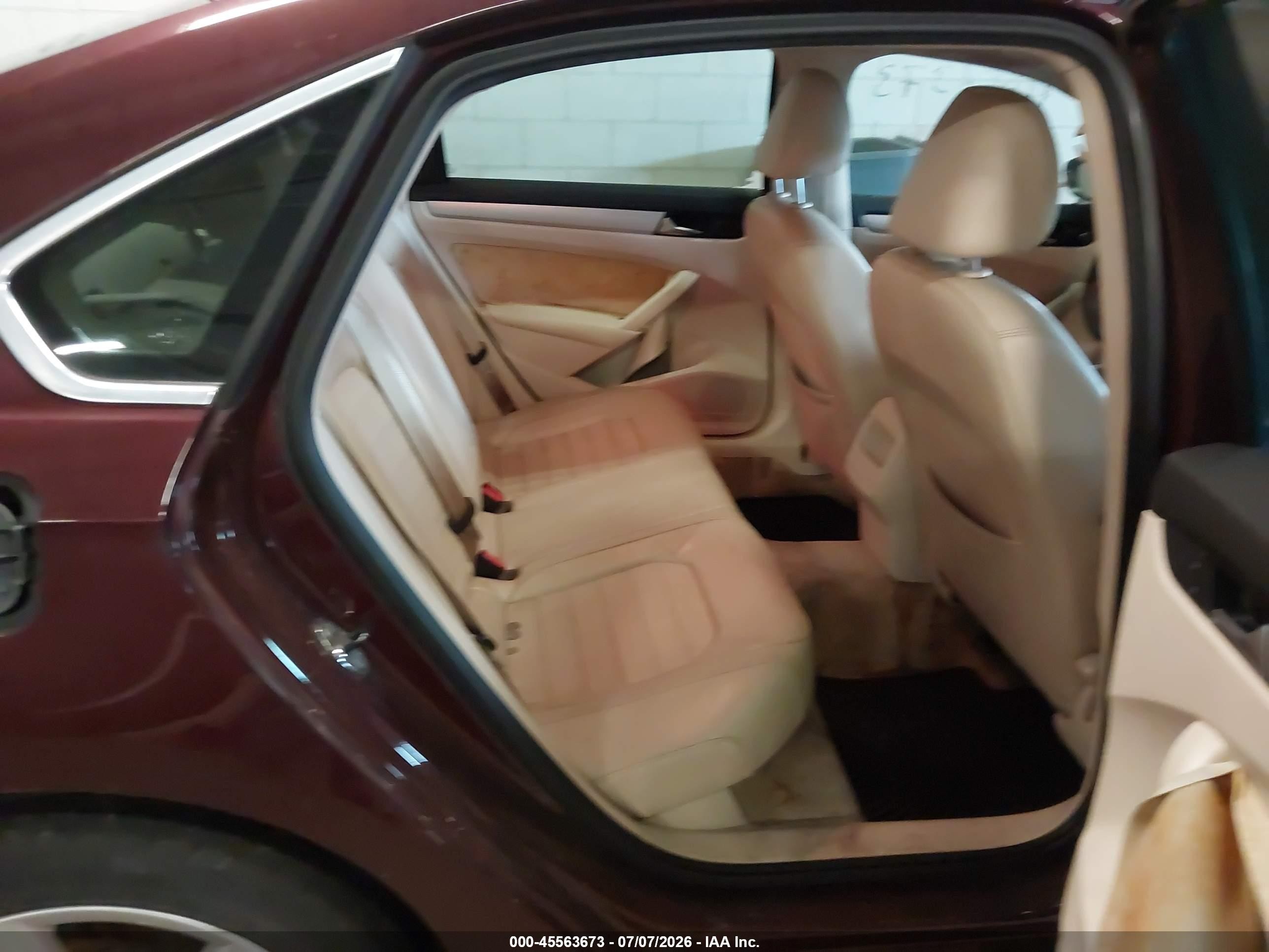 2012 Volkswagen Passat 3.6l V6 Se Красный vin: 1VWBM7A3XCC091955