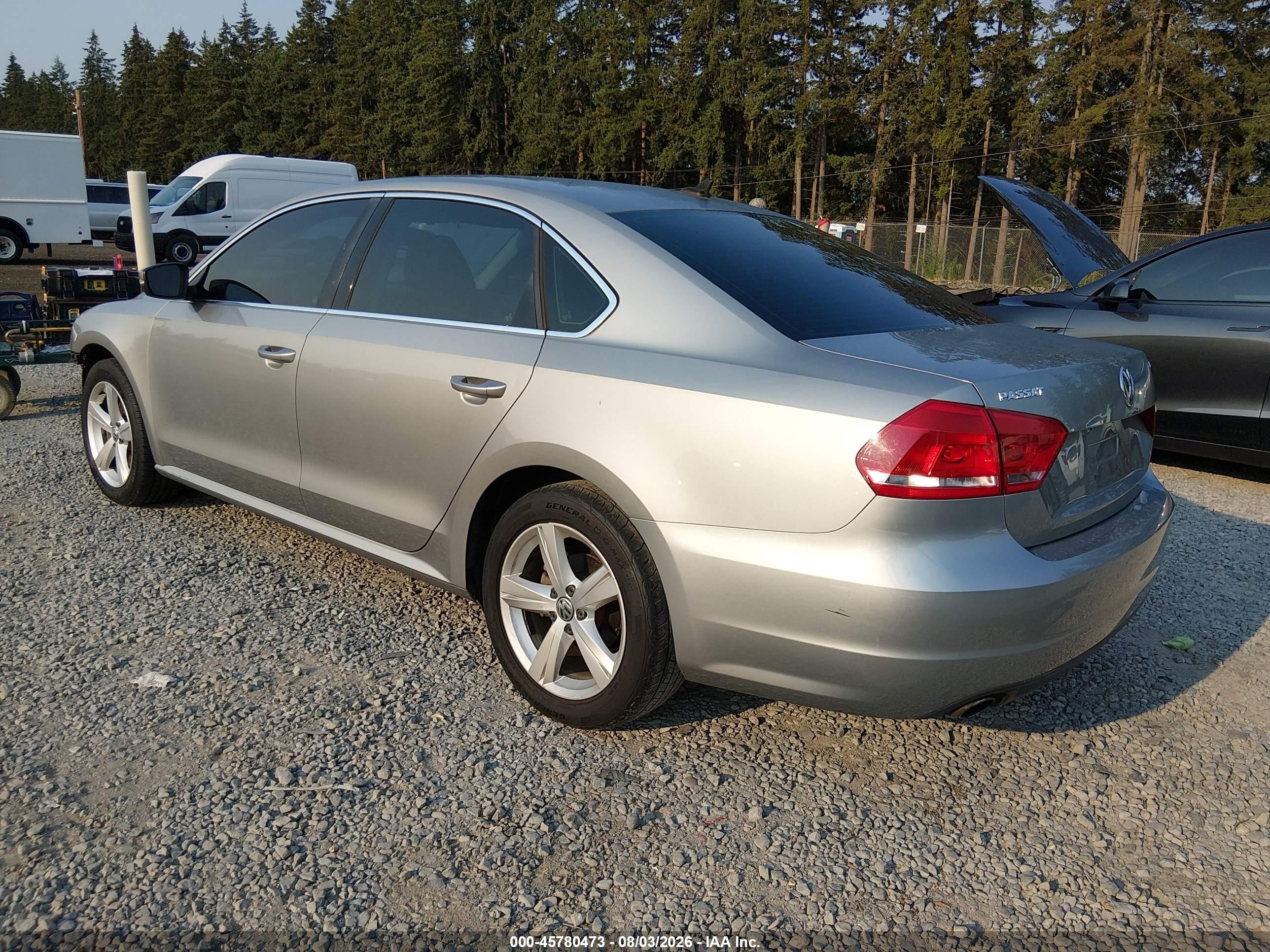 2013 Volkswagen Passat 2.0l Tdi Se Silver vin: 1VWBN7A30DC148386