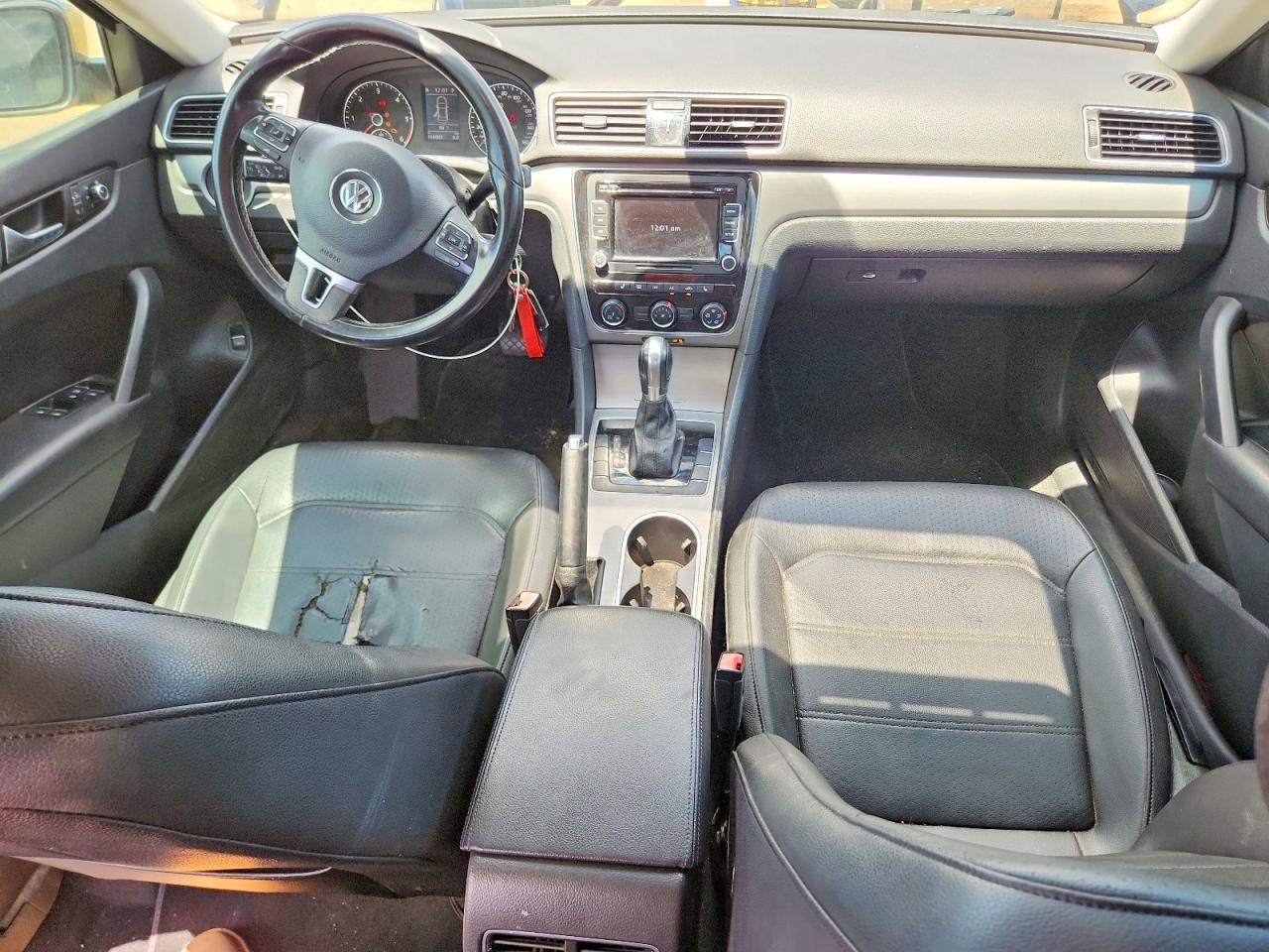 2014 Volkswagen Passat Se Blue vin: 1VWBN7A30EC001941
