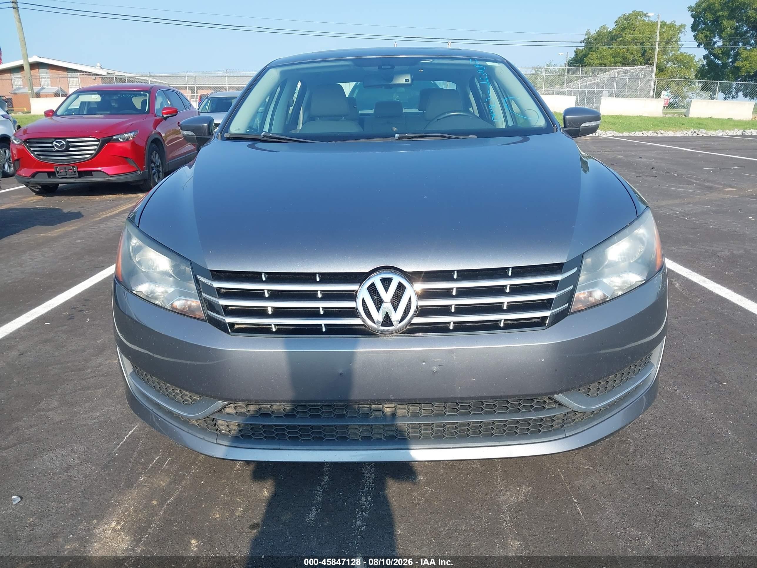 2013 Volkswagen Passat 2.0l Tdi Se Gray vin: 1VWBN7A31DC012753
