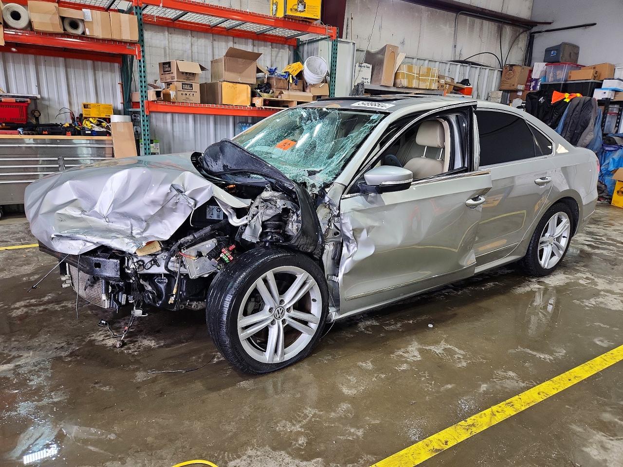 2013 Volkswagen Passat Se Silver vin: 1VWBN7A31DC073584