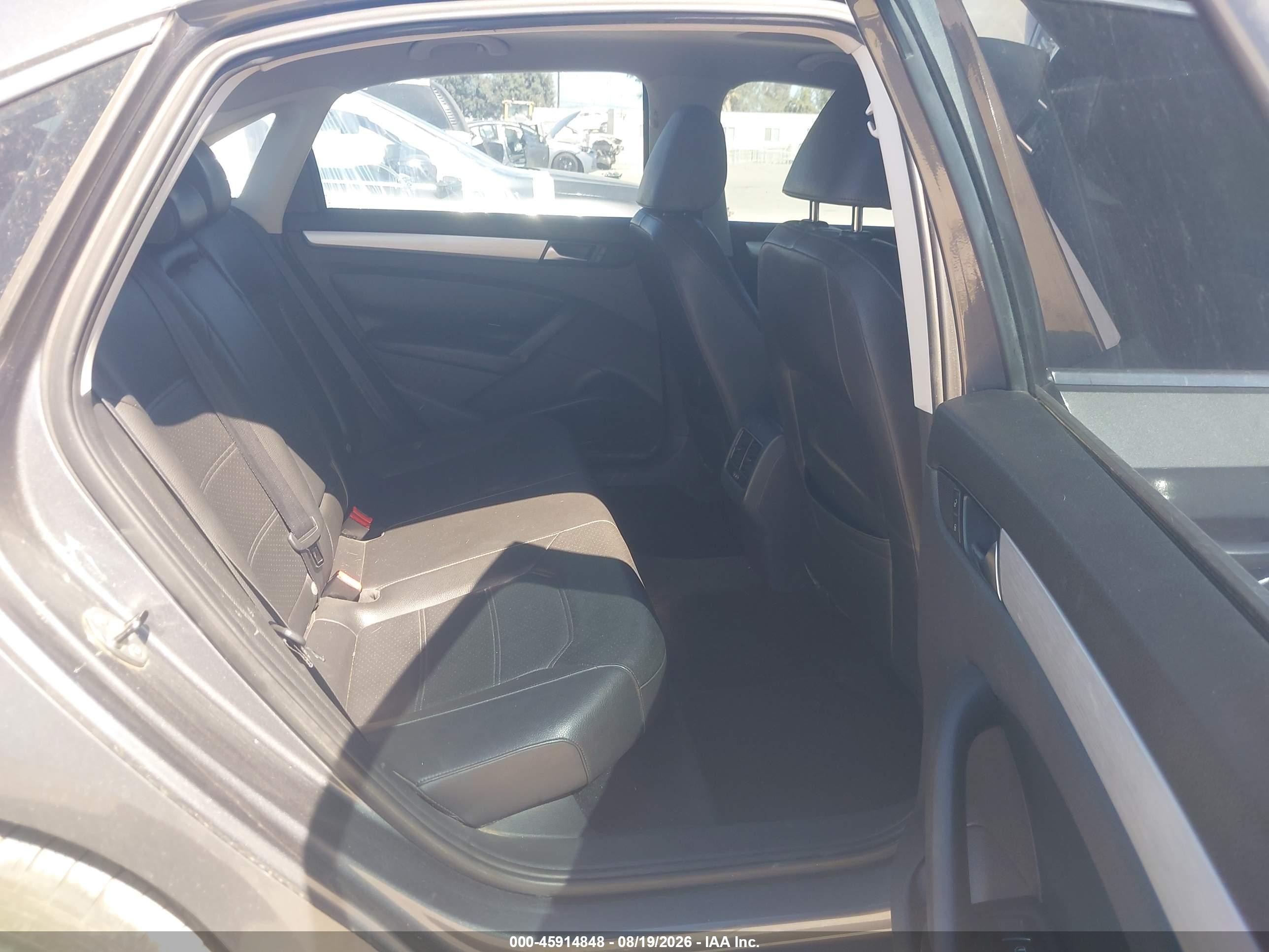 2013 Volkswagen Passat 2.0l Tdi Se Gray vin: 1VWBN7A31DC096993