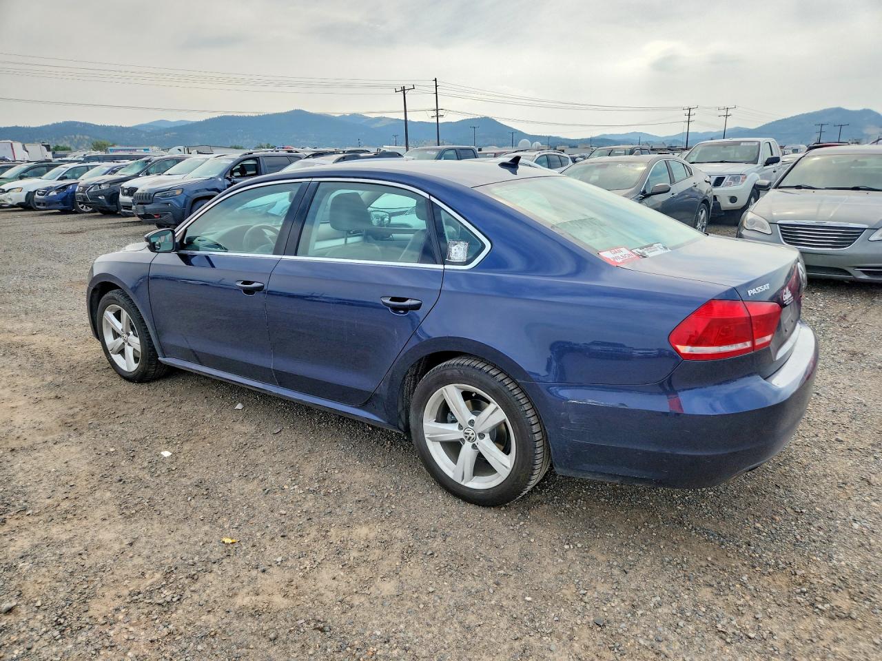 2013 Volkswagen Passat Se Blue vin: 1VWBN7A31DC119897