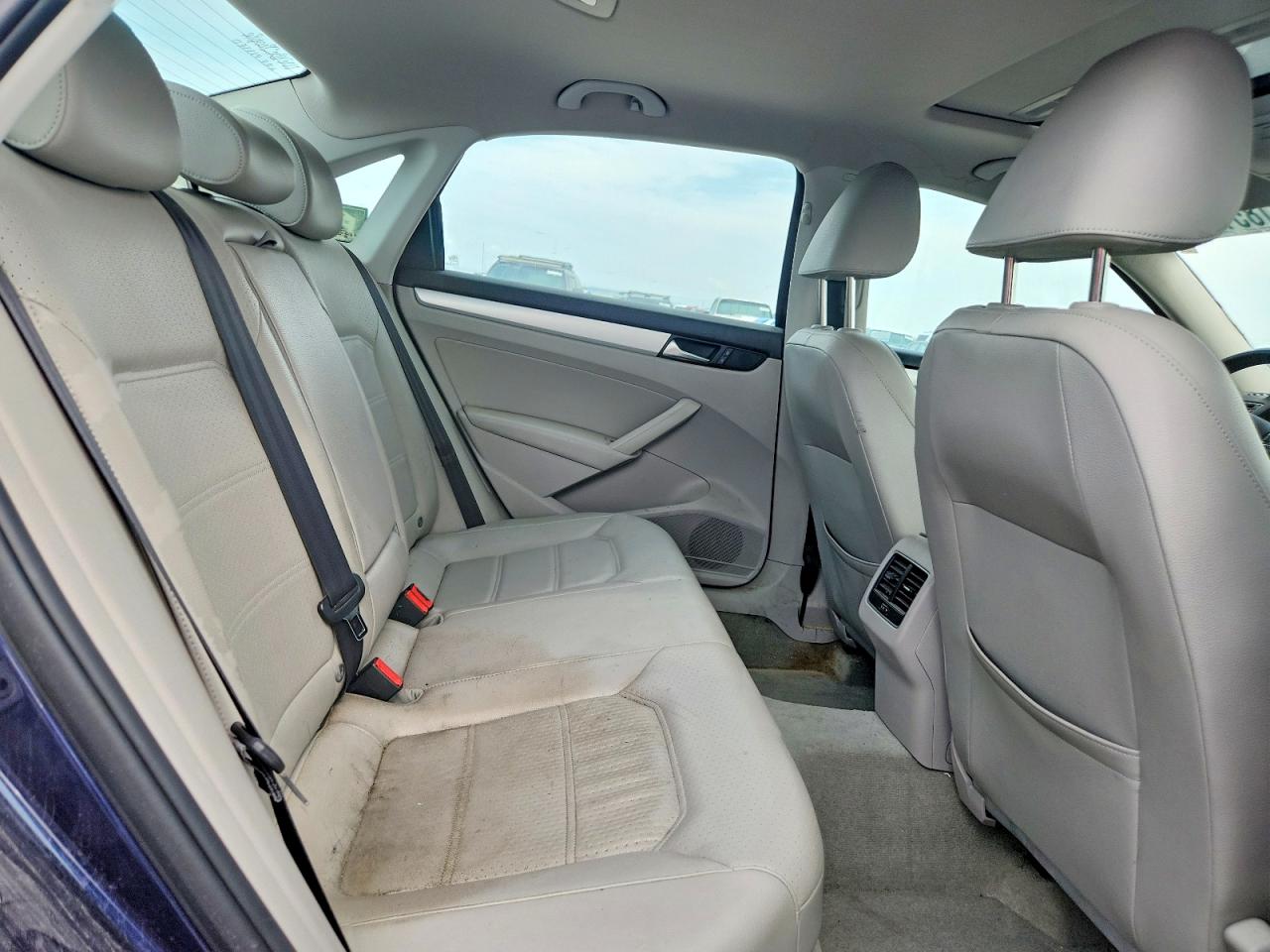 2013 Volkswagen Passat Se Blue vin: 1VWBN7A31DC119897
