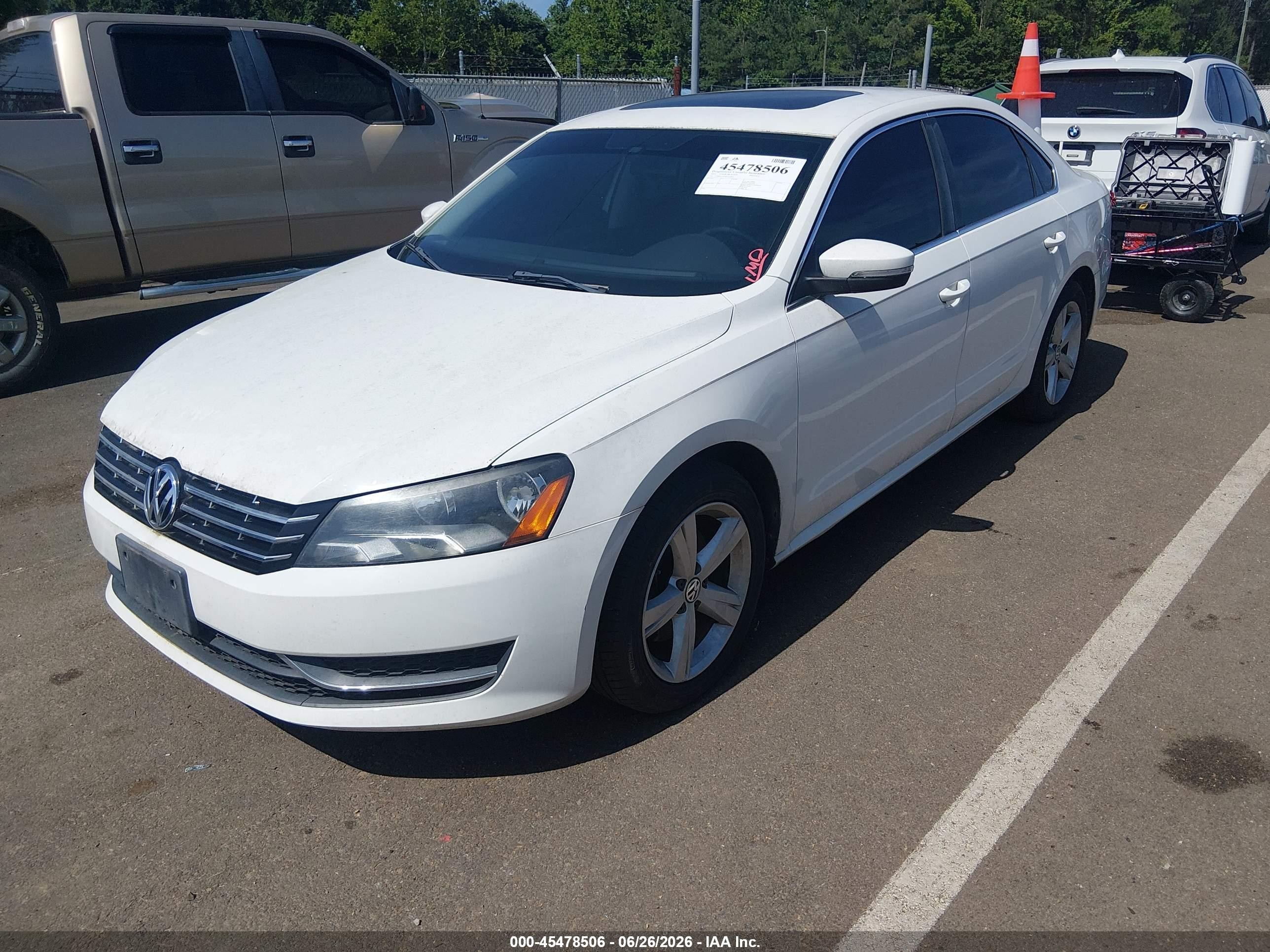 2013 Volkswagen Passat 2.0l Tdi Se White vin: 1VWBN7A31DC141012