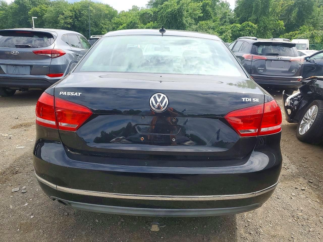 2014 Volkswagen Passat Se Black vin: 1VWBN7A31EC098910