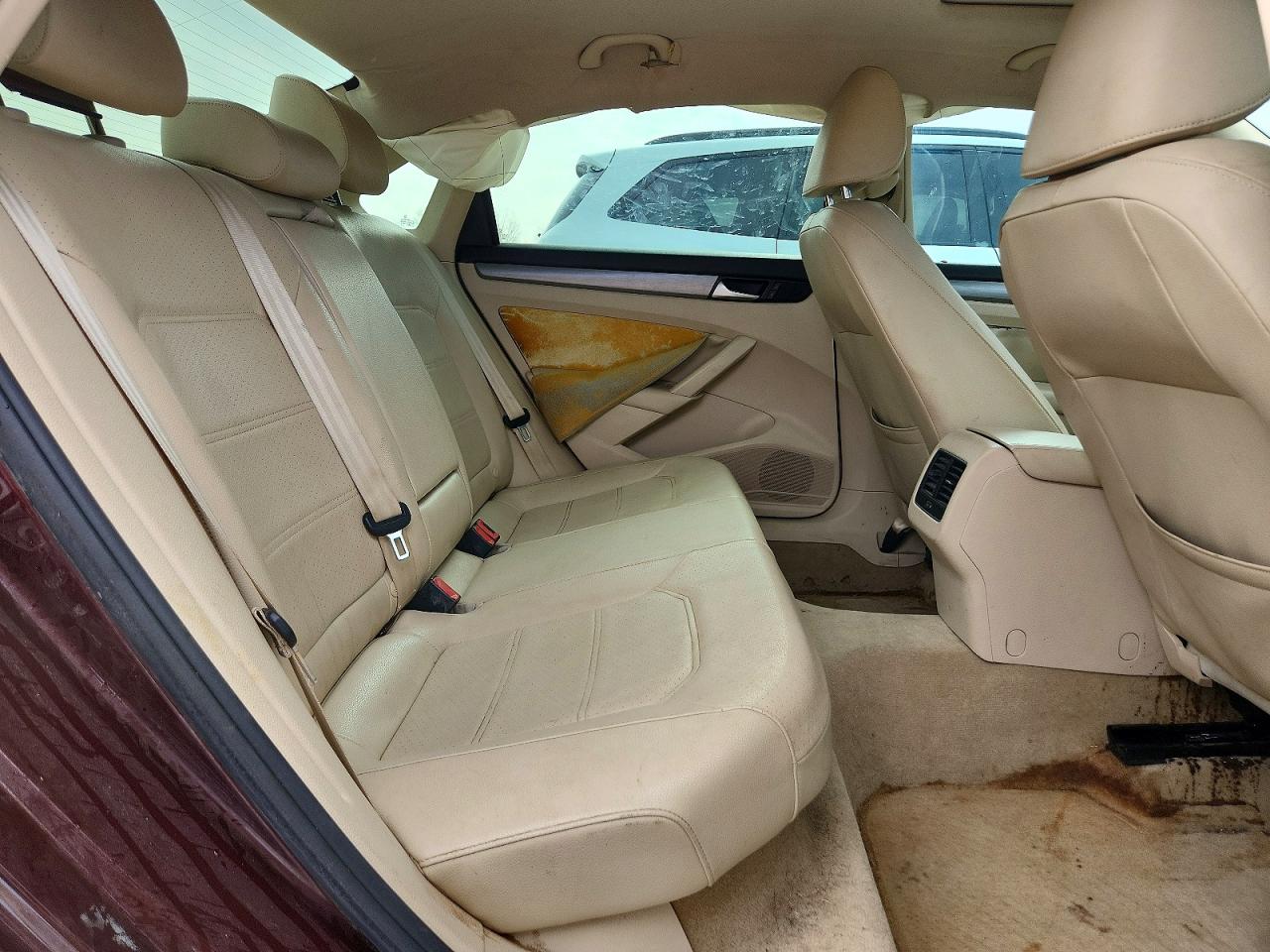 2014 Volkswagen Passat Se Burgundy vin: 1VWBN7A31EC101465