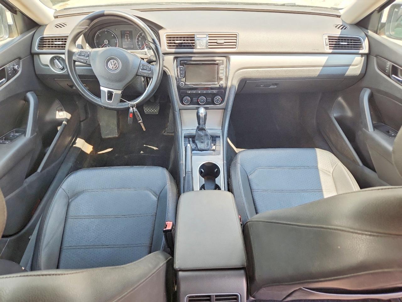 2014 Volkswagen Passat Se Gray vin: 1VWBN7A31EC106410
