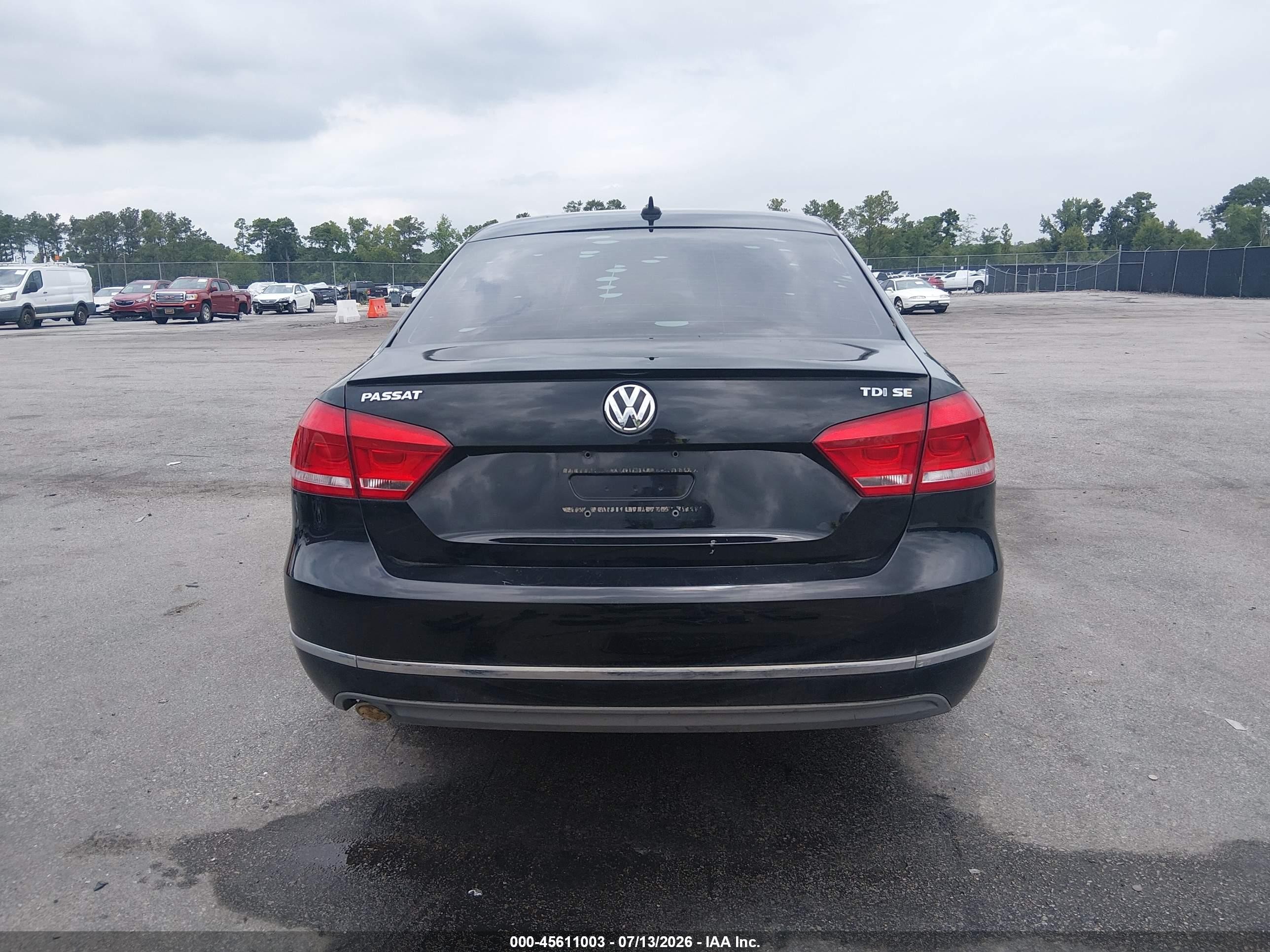2012 Volkswagen Passat 2.0l Tdi Se Black vin: 1VWBN7A32CC038647