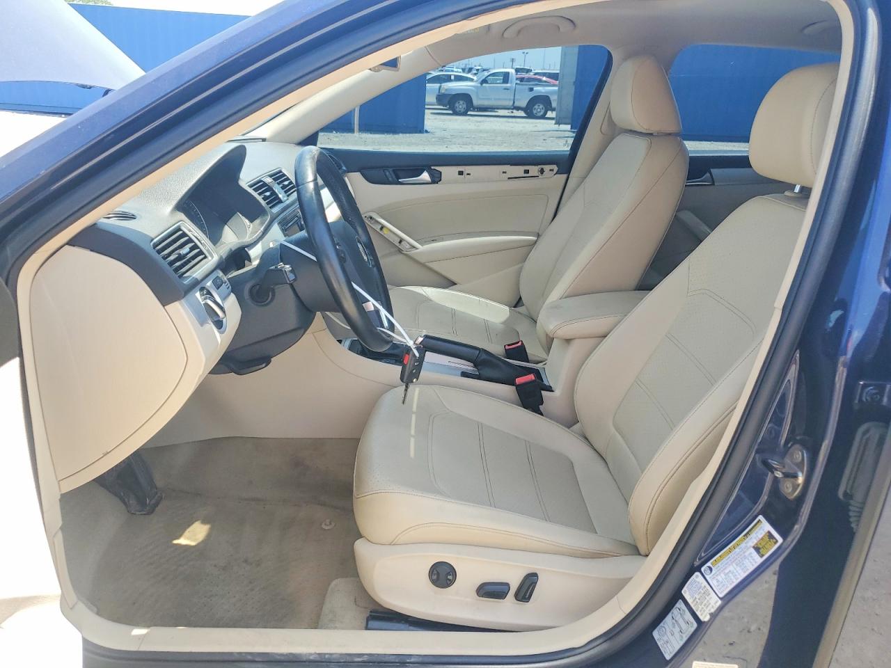 2012 Volkswagen Passat Se Blue vin: 1VWBN7A32CC065783