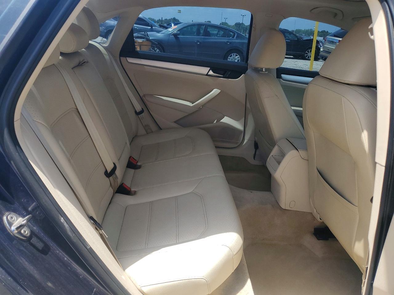 2012 Volkswagen Passat Se Blue vin: 1VWBN7A32CC065783
