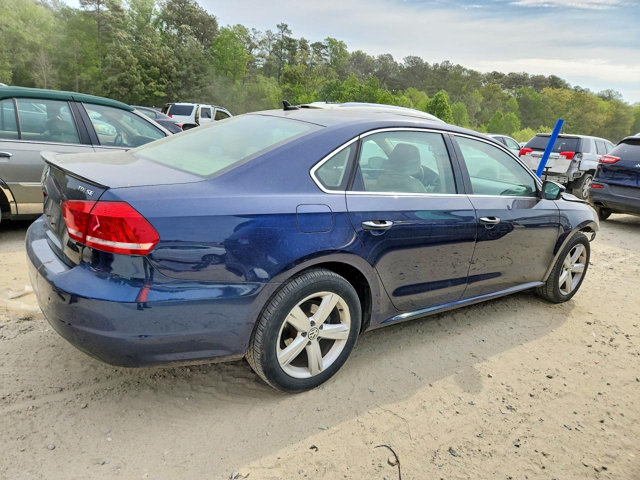 2013 Volkswagen Passat Se Blue vin: 1VWBN7A32DC117236