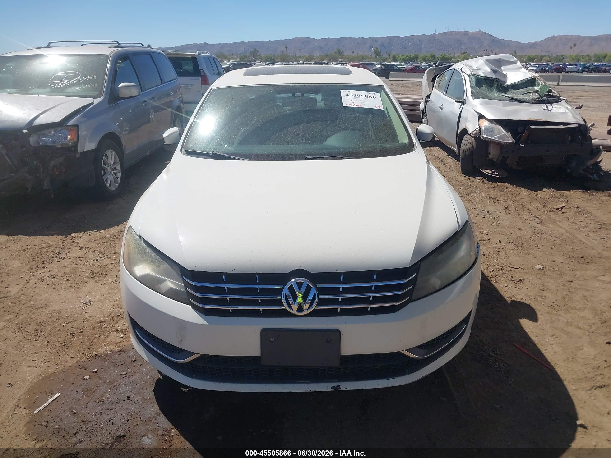 2014 Volkswagen Passat 2.0l Tdi Se Белый vin: 1VWBN7A32EC012844