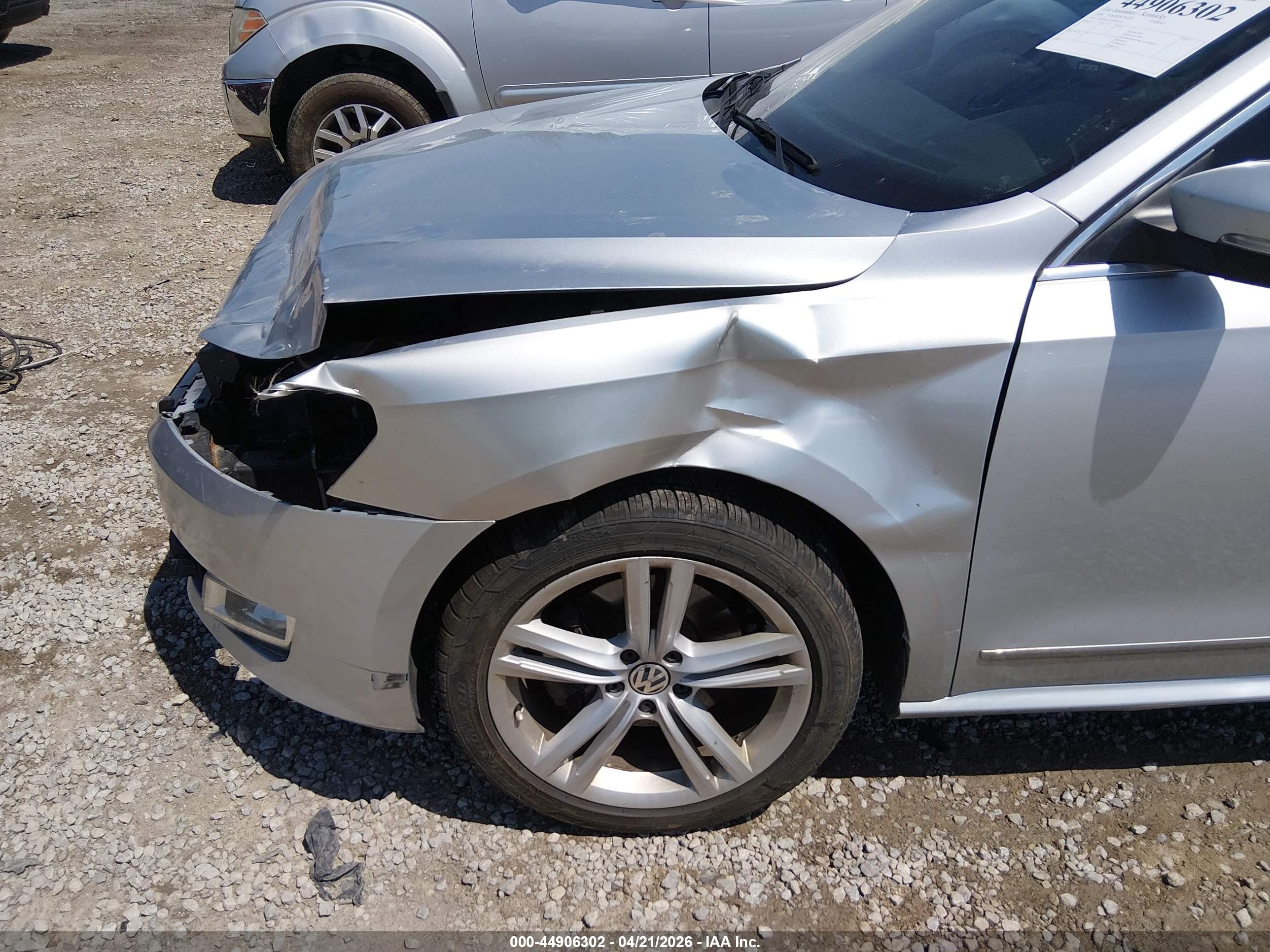 2014 Volkswagen Passat 2.0l Tdi Se Silver vin: 1VWBN7A32EC082148