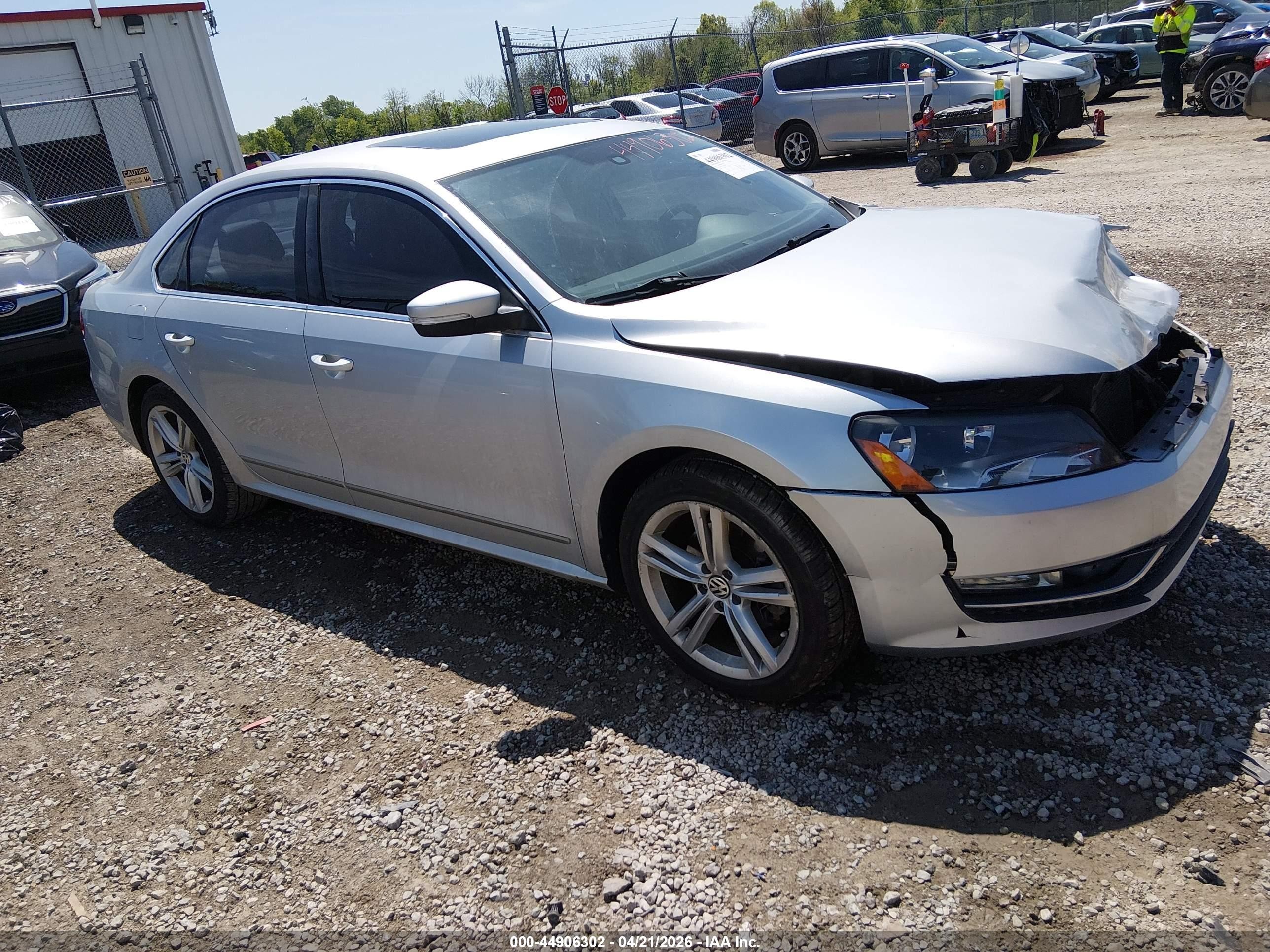 2014 Volkswagen Passat 2.0l Tdi Se Silver vin: 1VWBN7A32EC082148