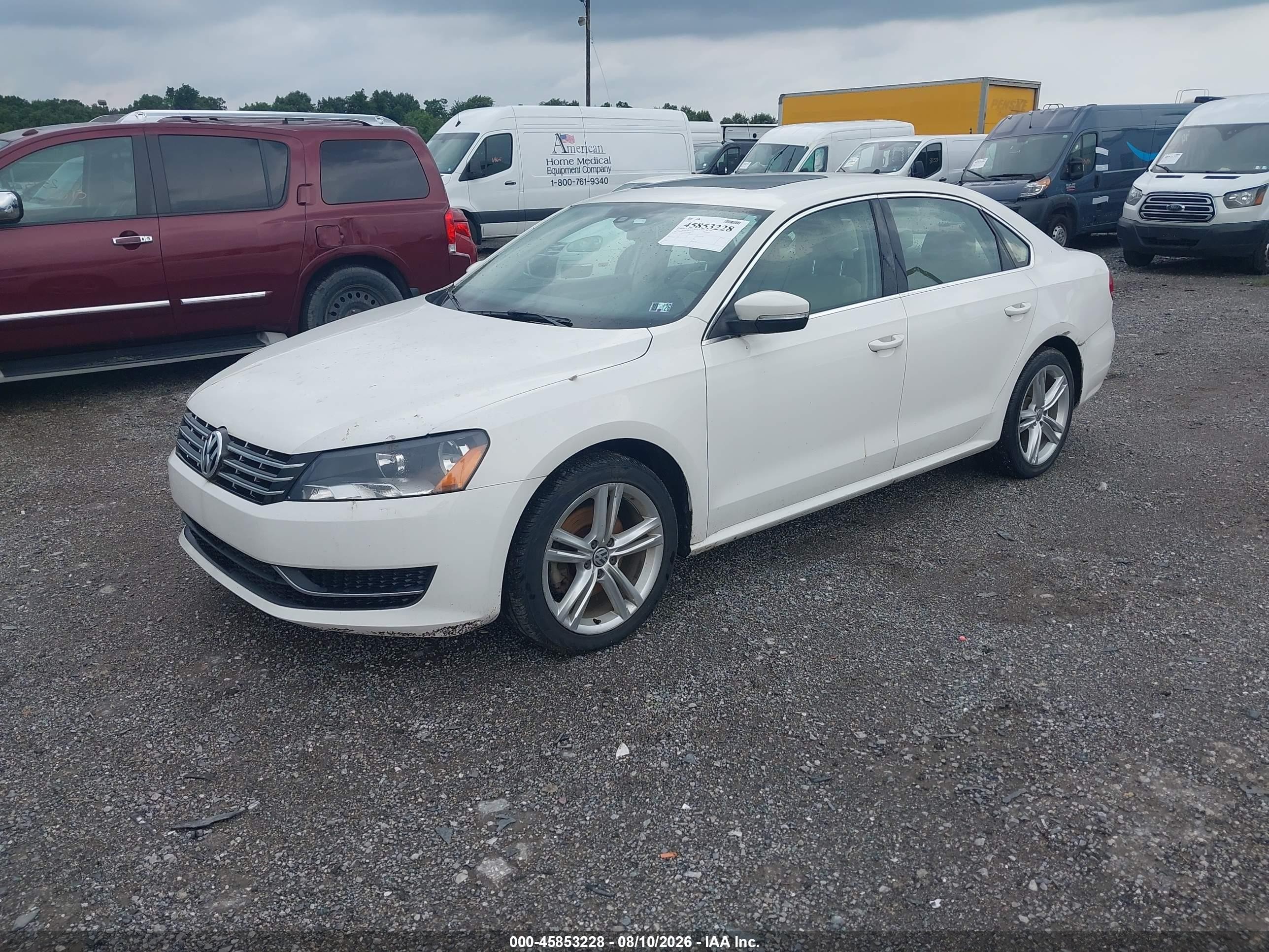 2014 Volkswagen Passat 2.0l Tdi Se Белый vin: 1VWBN7A32EC106206