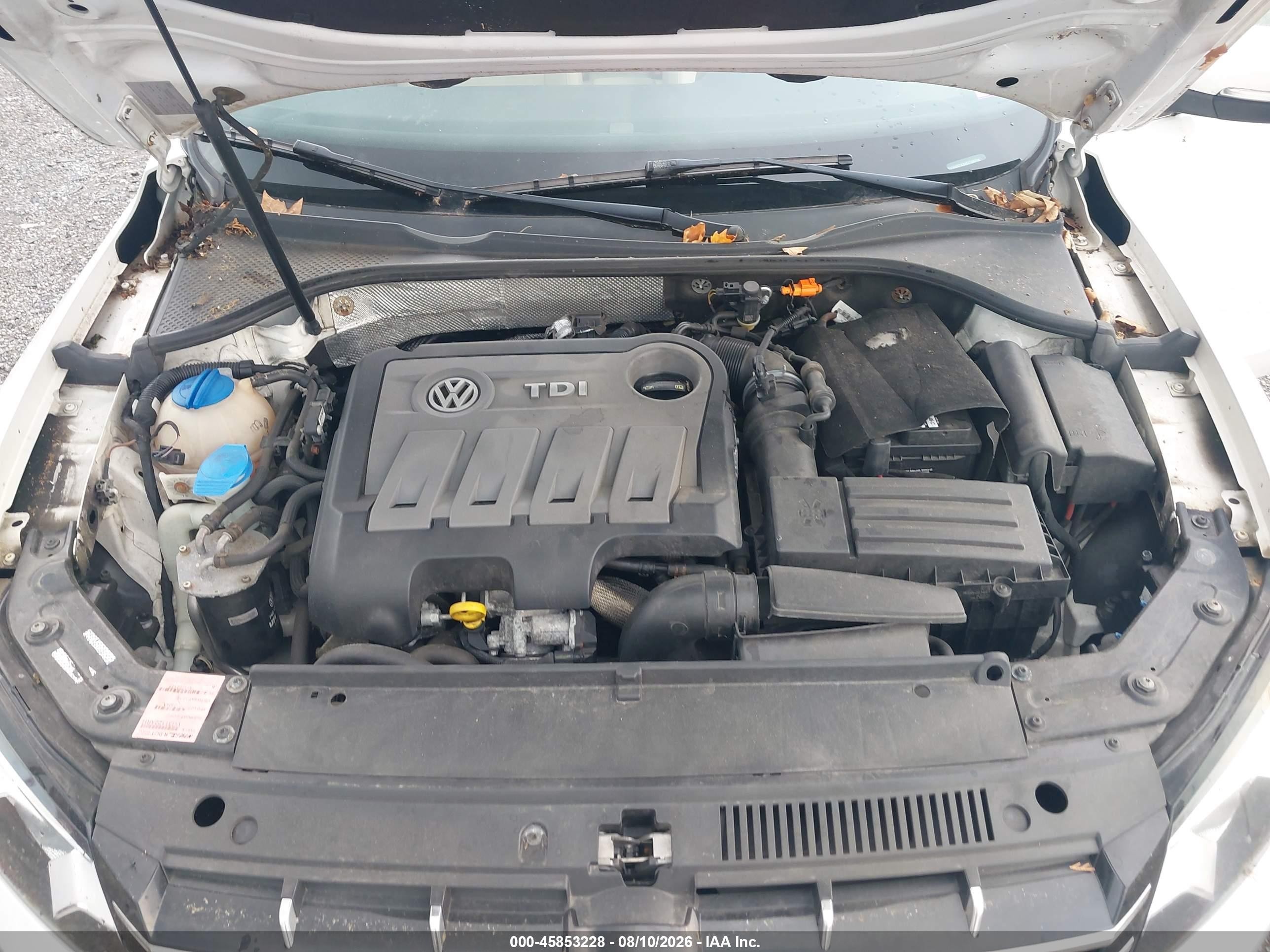 2014 Volkswagen Passat 2.0l Tdi Se Белый vin: 1VWBN7A32EC106206