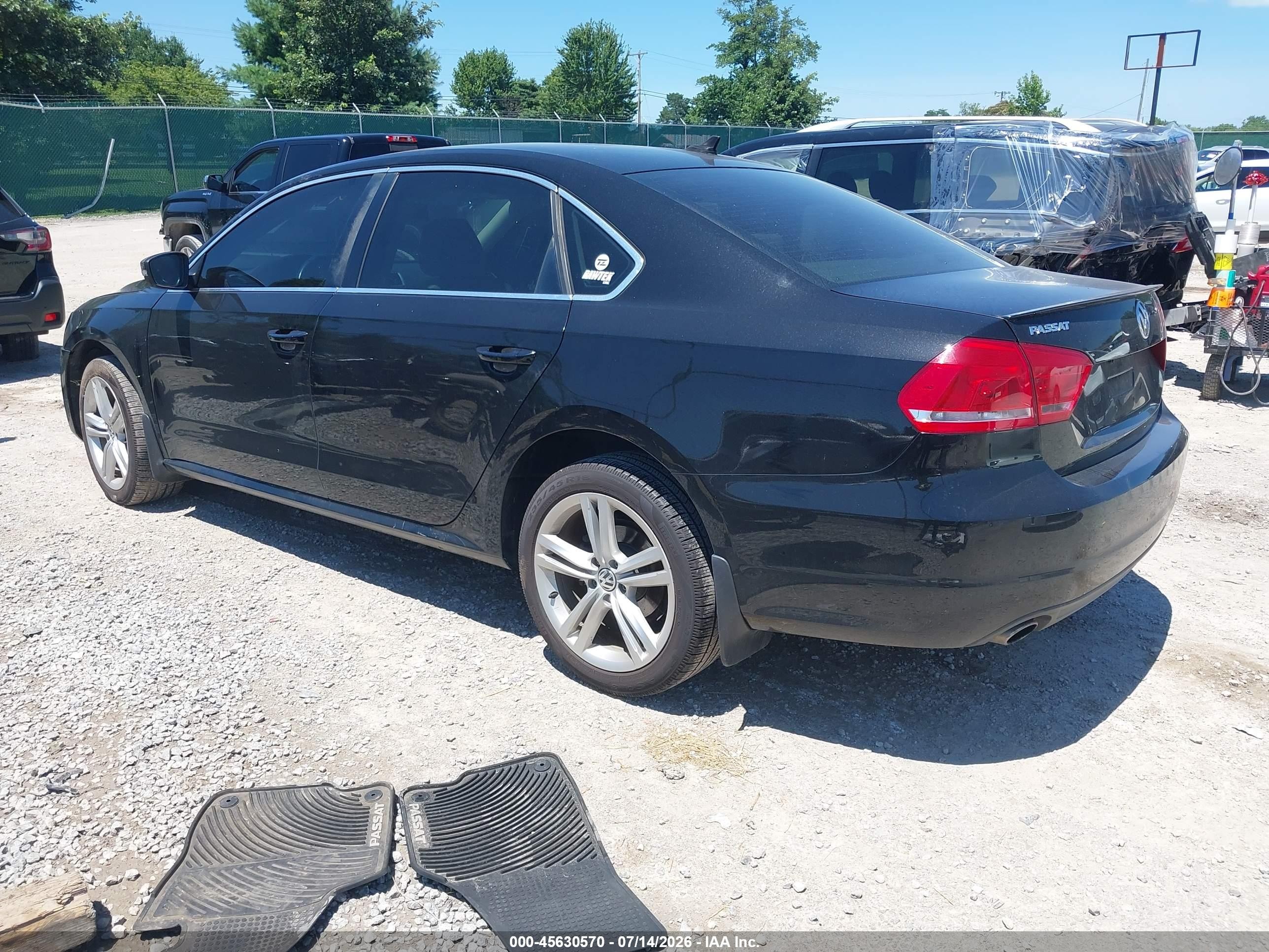 2014 Volkswagen Passat 2.0l Tdi Se Black vin: 1VWBN7A32EC118971
