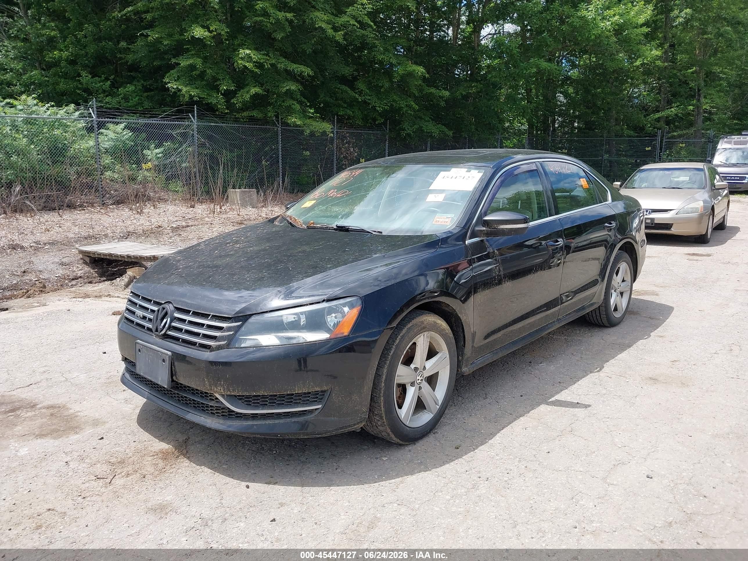 2012 Volkswagen Passat 2.0l Tdi Se Черный vin: 1VWBN7A33CC080468