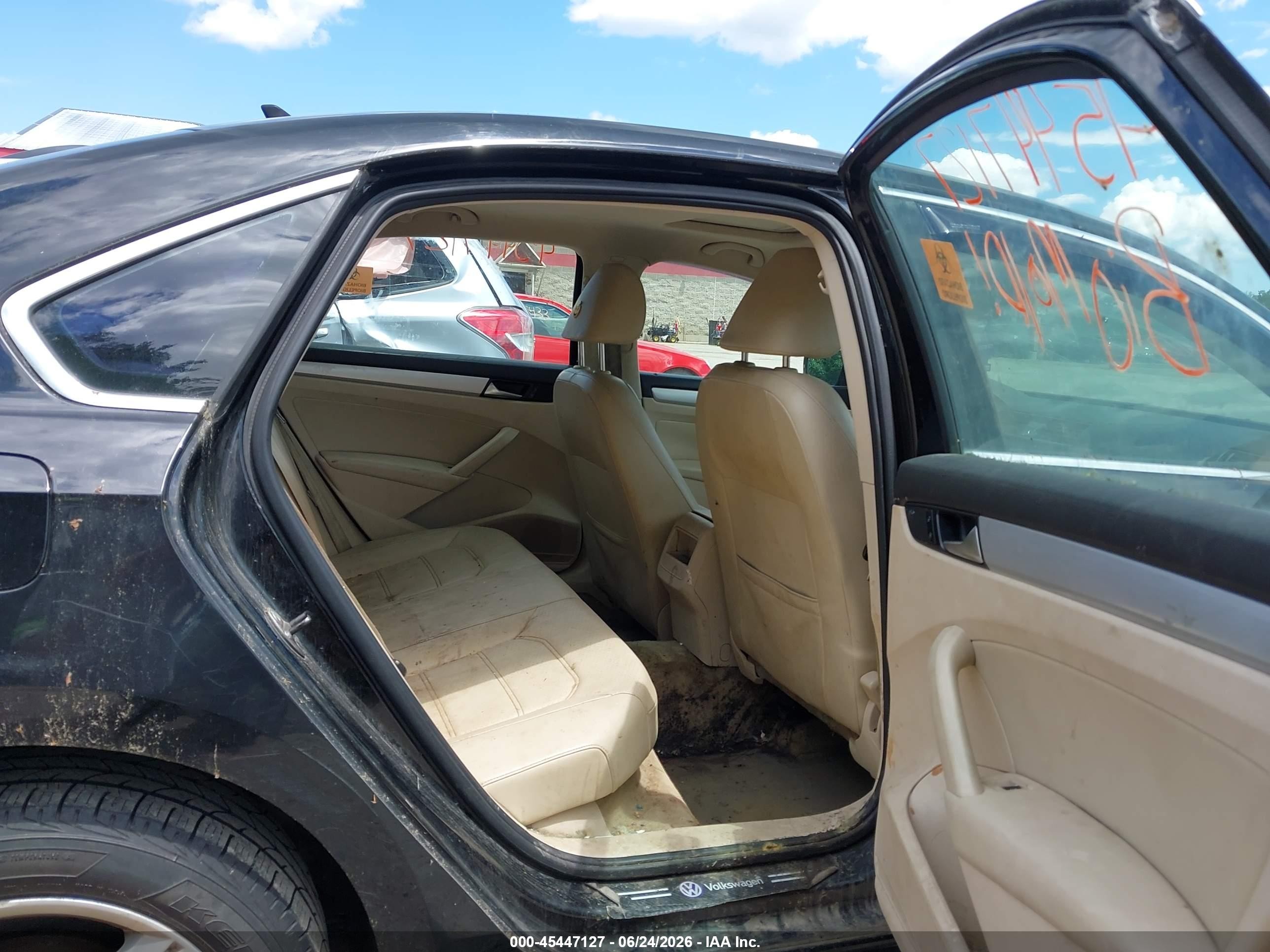 2012 Volkswagen Passat 2.0l Tdi Se Черный vin: 1VWBN7A33CC080468