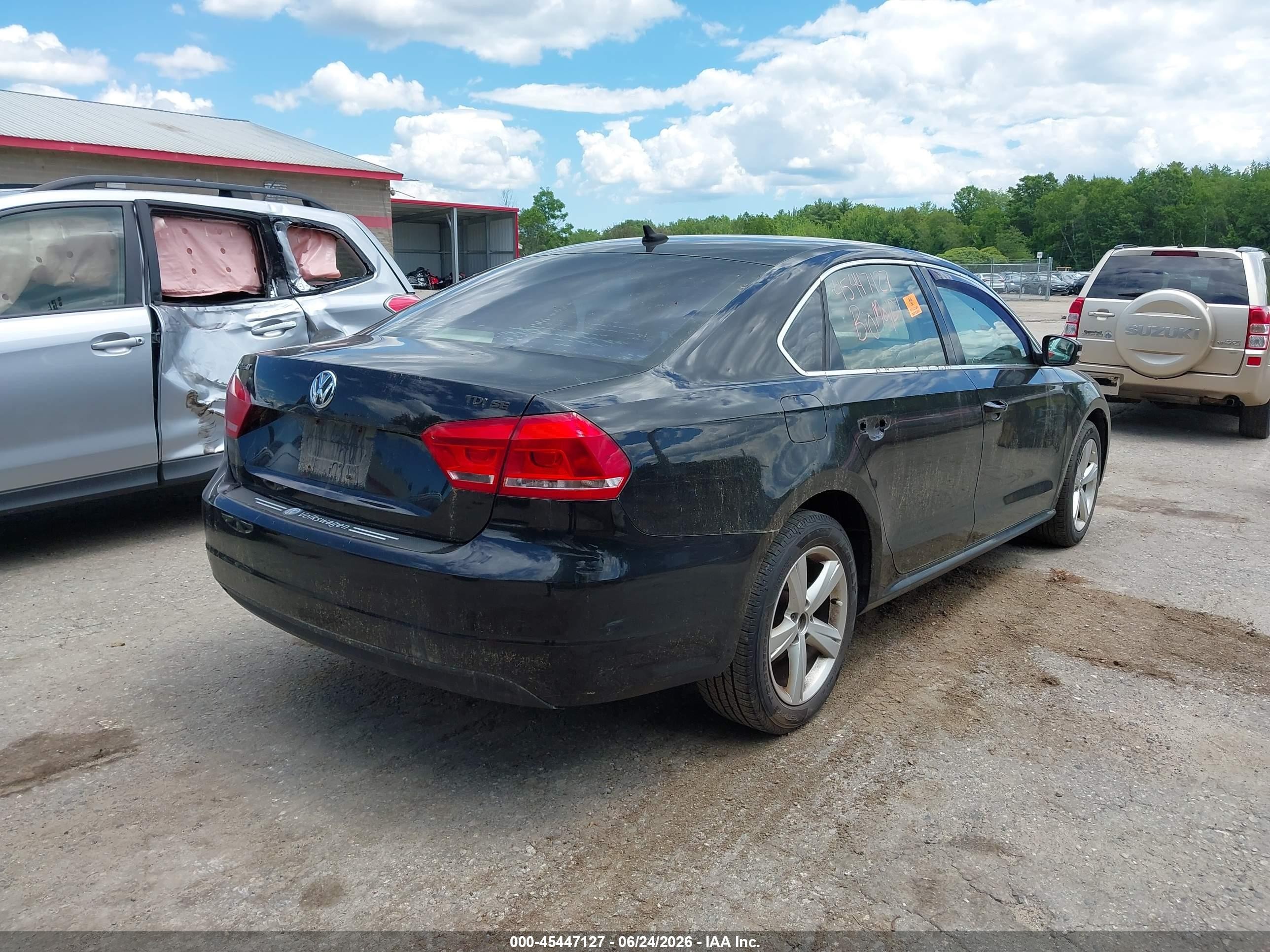 2012 Volkswagen Passat 2.0l Tdi Se Черный vin: 1VWBN7A33CC080468