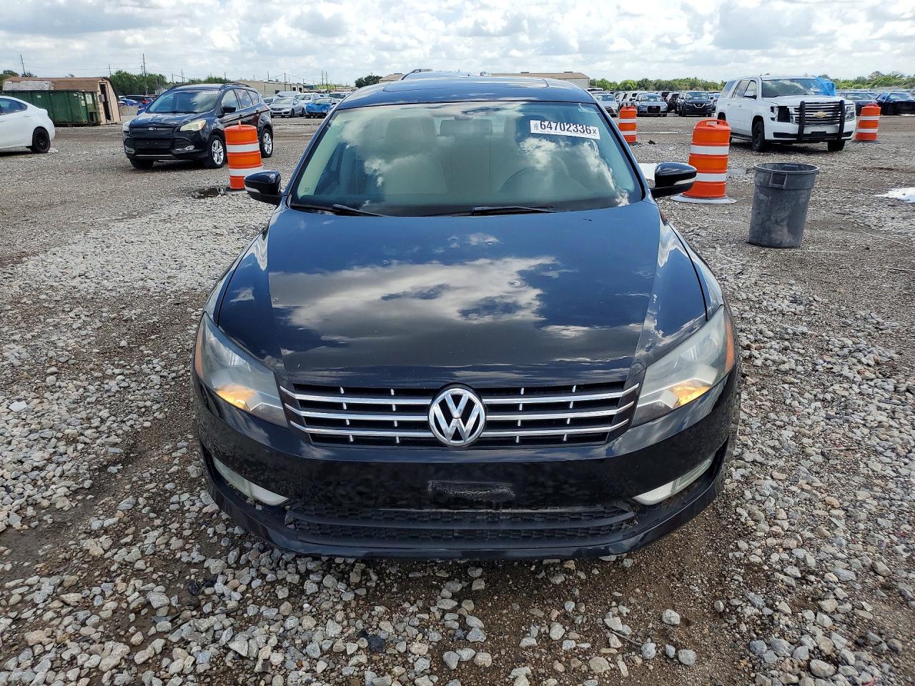 2013 Volkswagen Passat Se Black vin: 1VWBN7A33DC111610