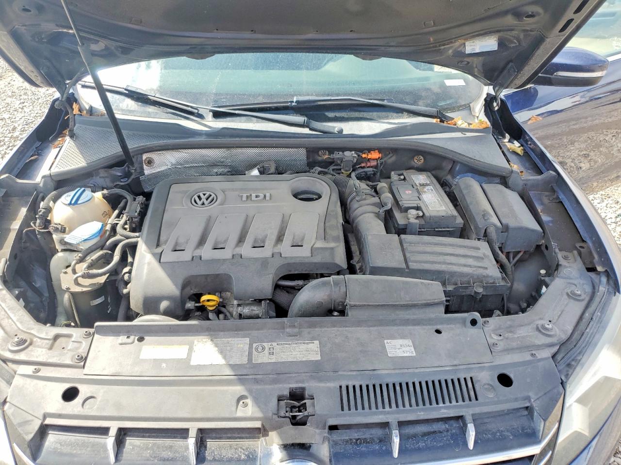 2014 Volkswagen Passat Se Blue vin: 1VWBN7A33EC057159