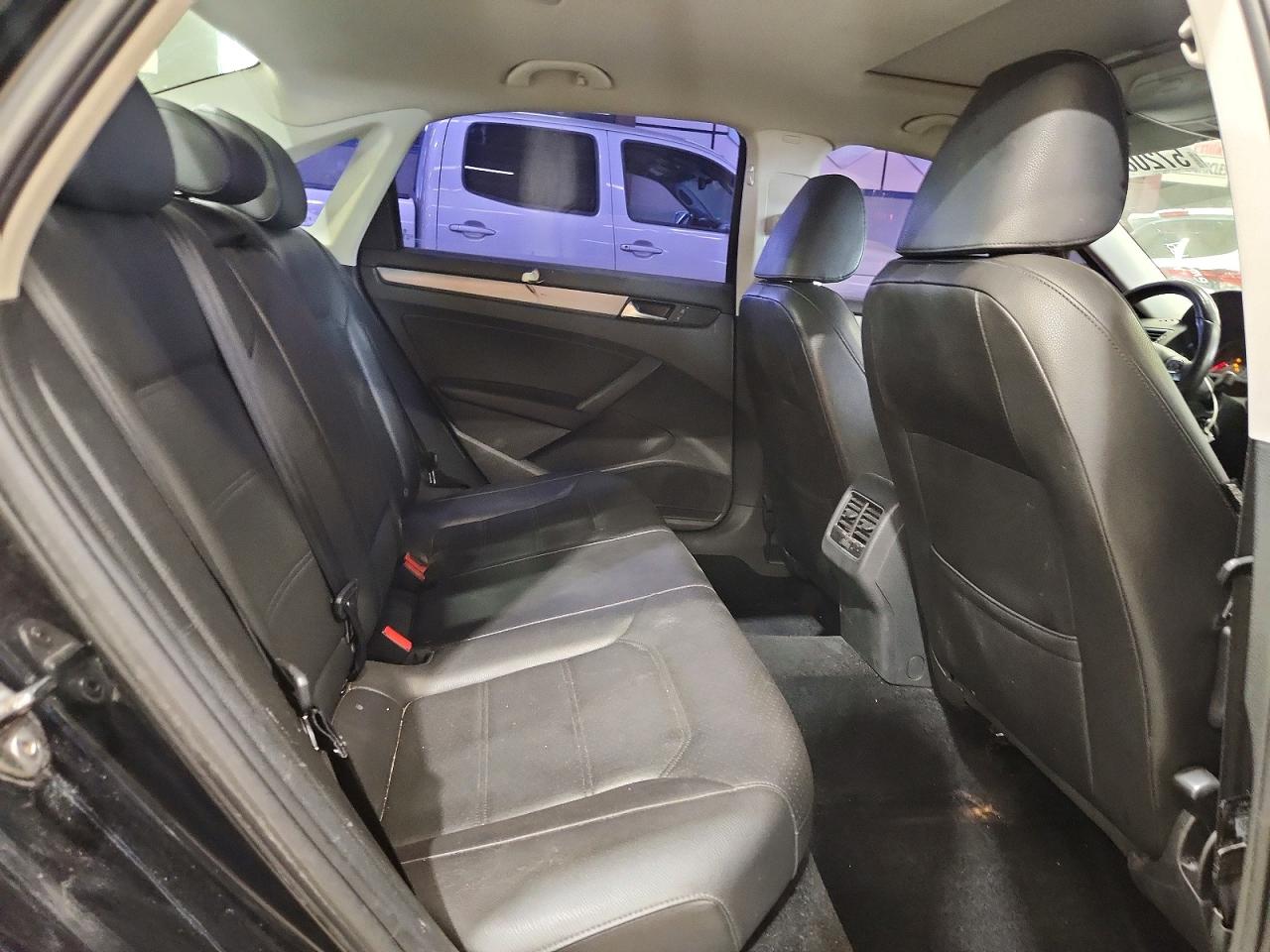 2014 Volkswagen Passat Se Черный vin: 1VWBN7A33EC058490