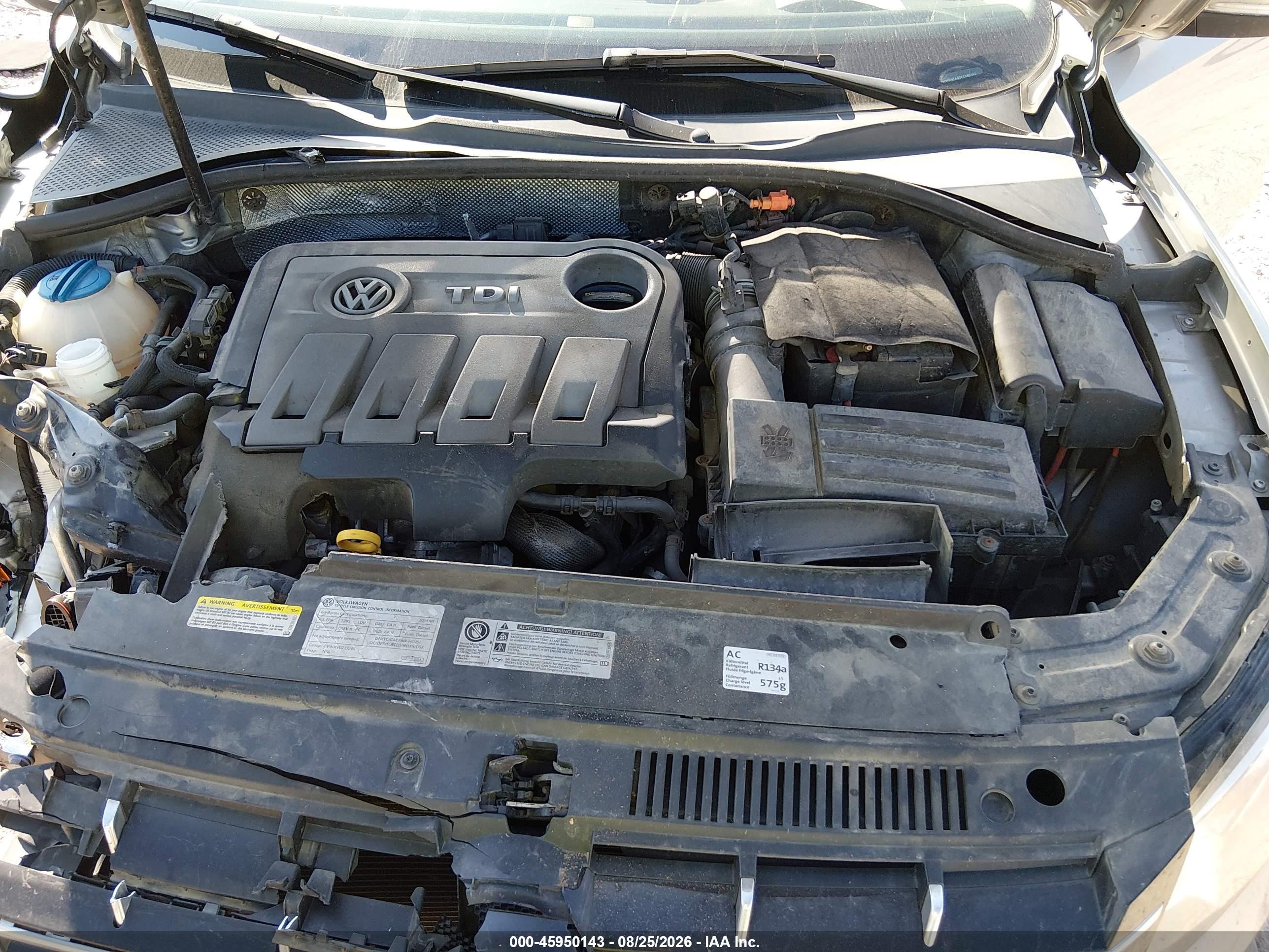 2014 Volkswagen Passat 2.0l Tdi Se Серебряный vin: 1VWBN7A33EC082157