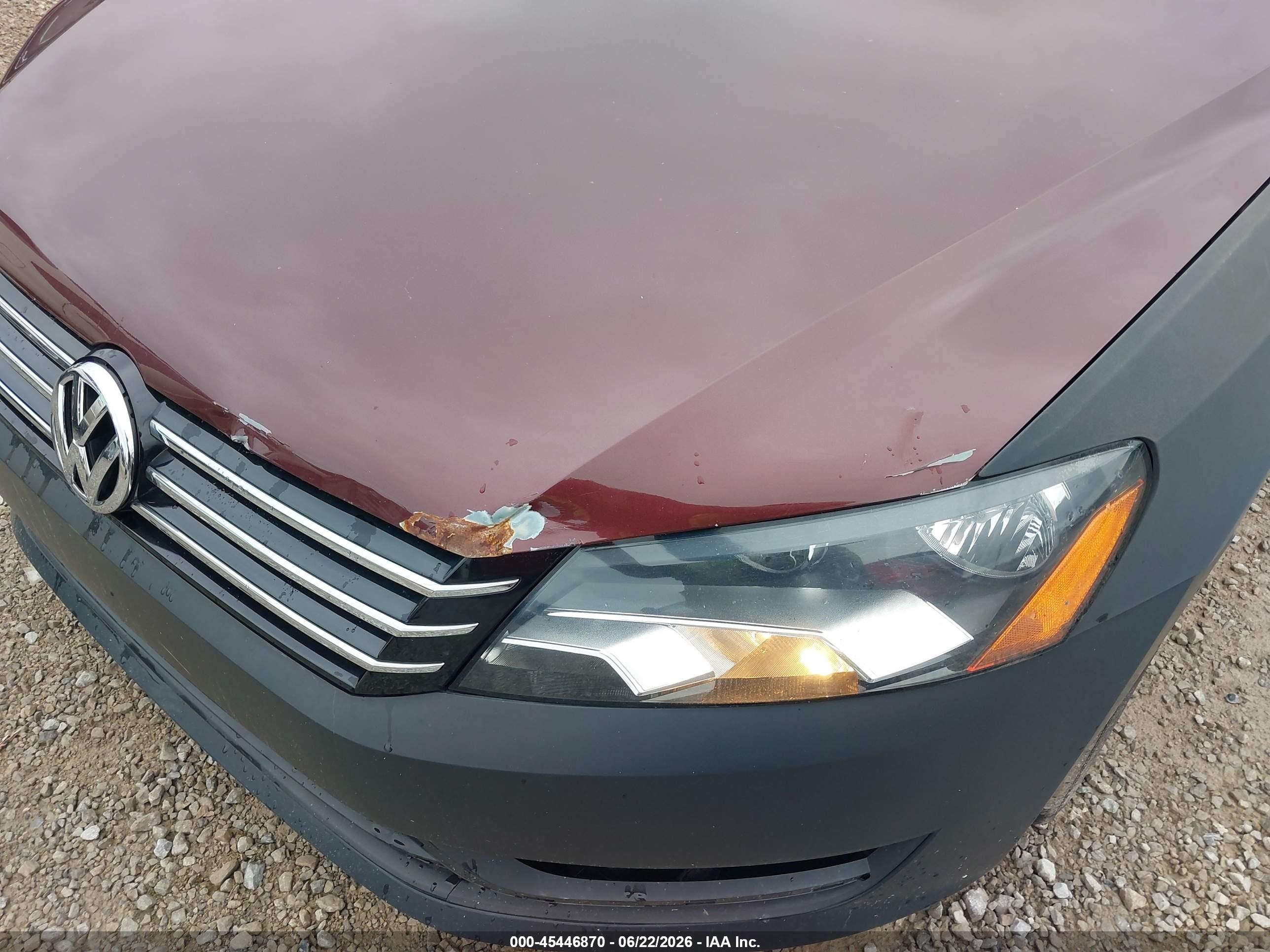 2013 Volkswagen Passat 2.0l Tdi Se Maroon vin: 1VWBN7A34DC035282