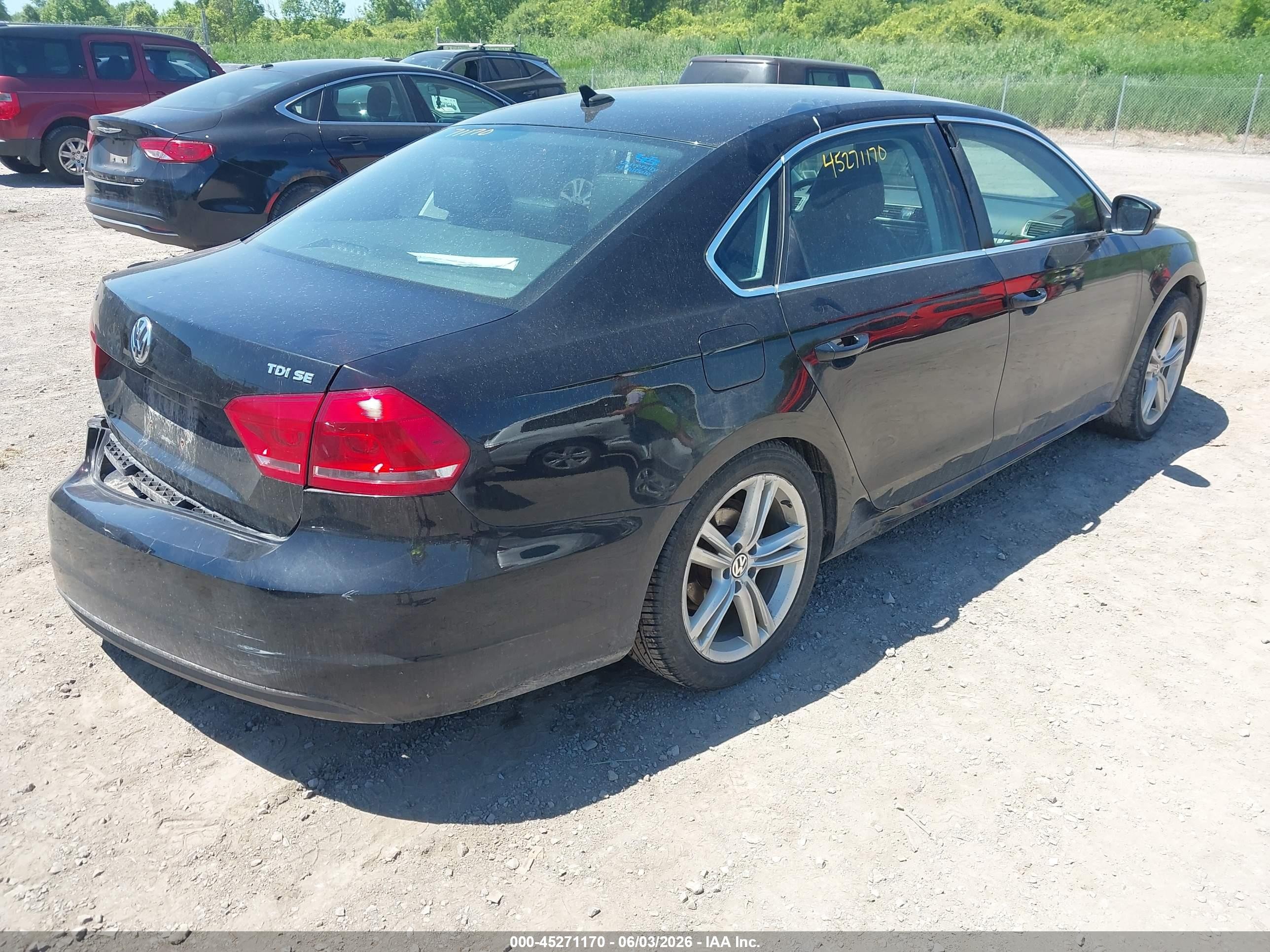 2014 Volkswagen Passat 2.0l Tdi Se Черный vin: 1VWBN7A34EC023487