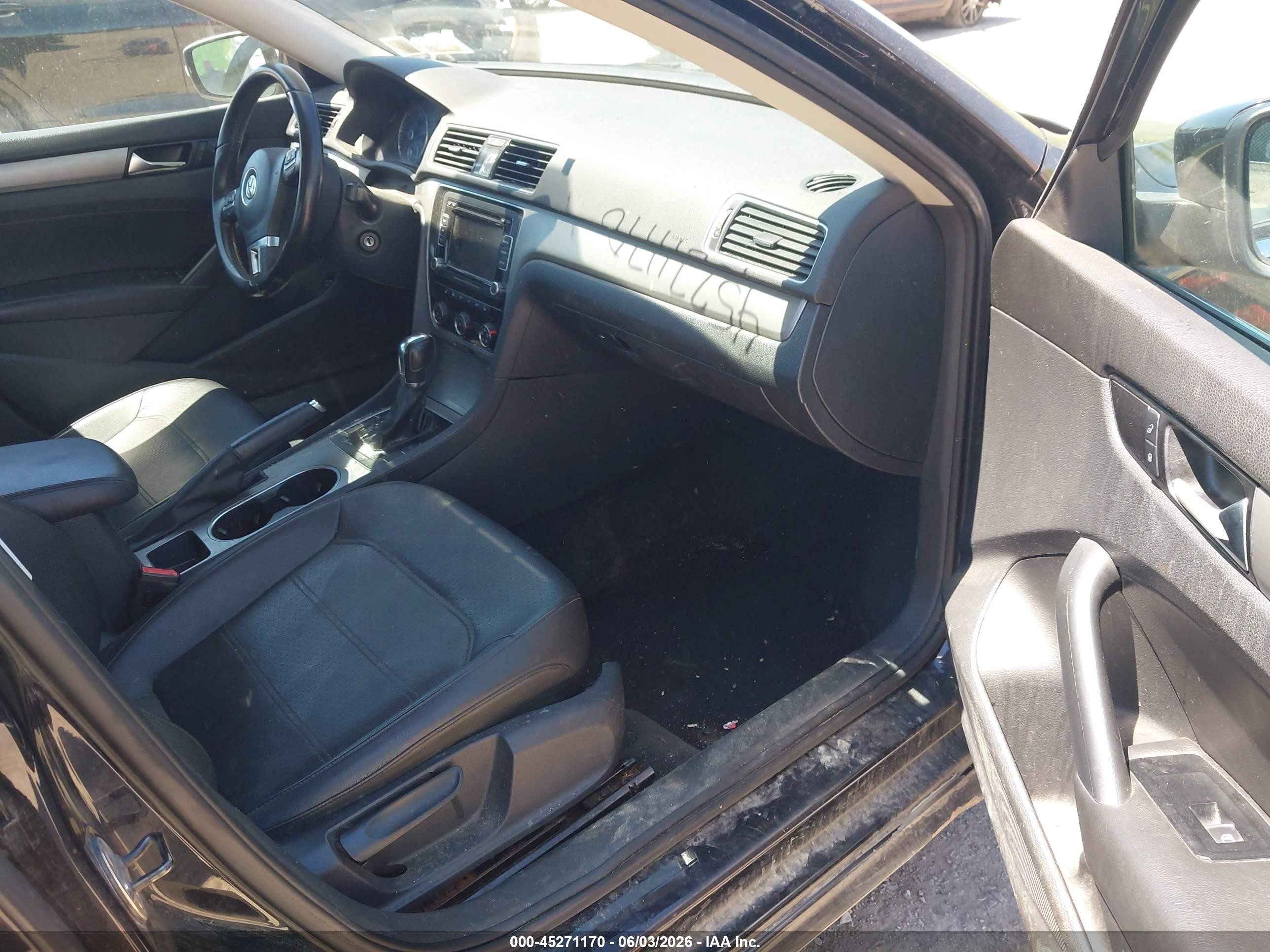 2014 Volkswagen Passat 2.0l Tdi Se Черный vin: 1VWBN7A34EC023487