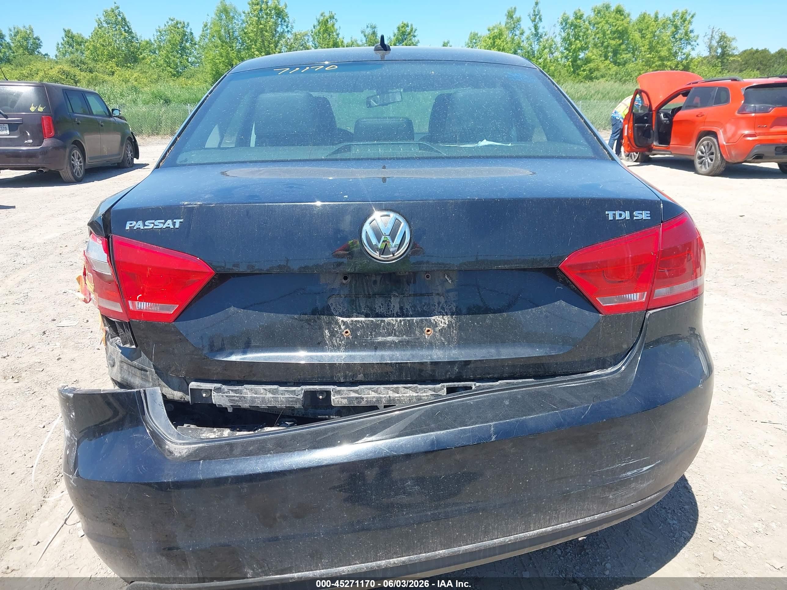2014 Volkswagen Passat 2.0l Tdi Se Черный vin: 1VWBN7A34EC023487