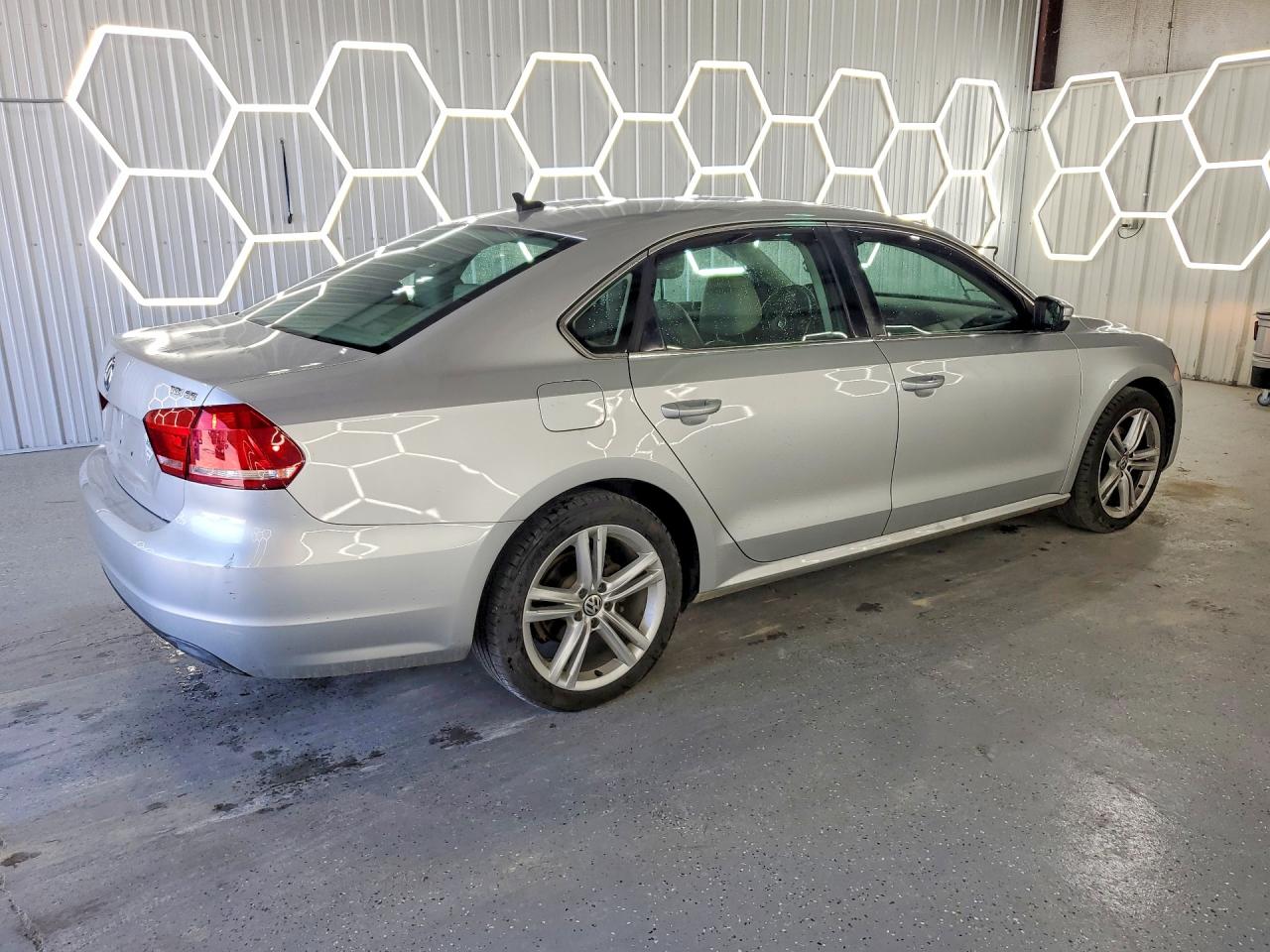 2014 Volkswagen Passat Se Silver vin: 1VWBN7A34EC024462
