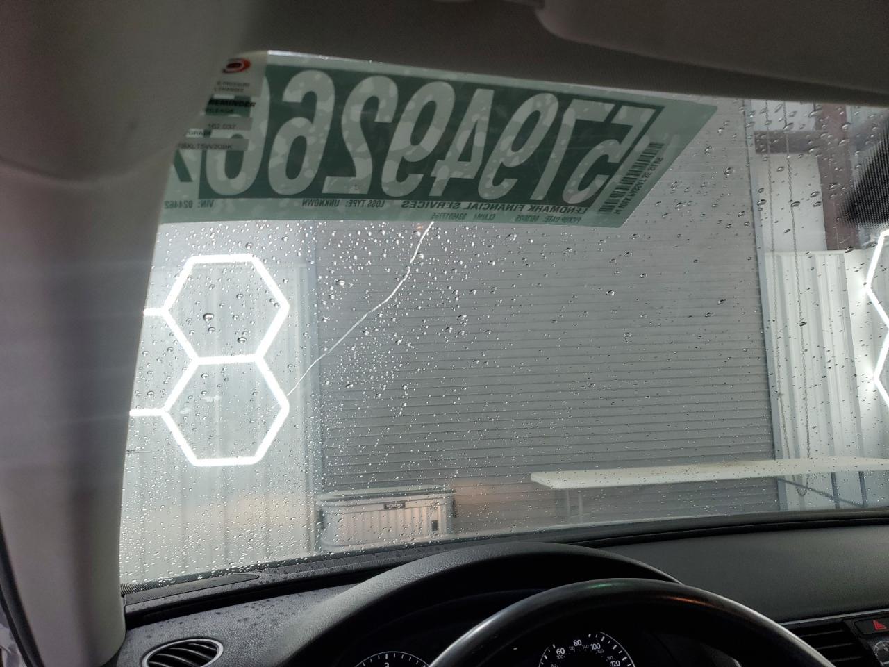 2014 Volkswagen Passat Se Silver vin: 1VWBN7A34EC024462 Damage: Windshield, Broken, Replacement Required