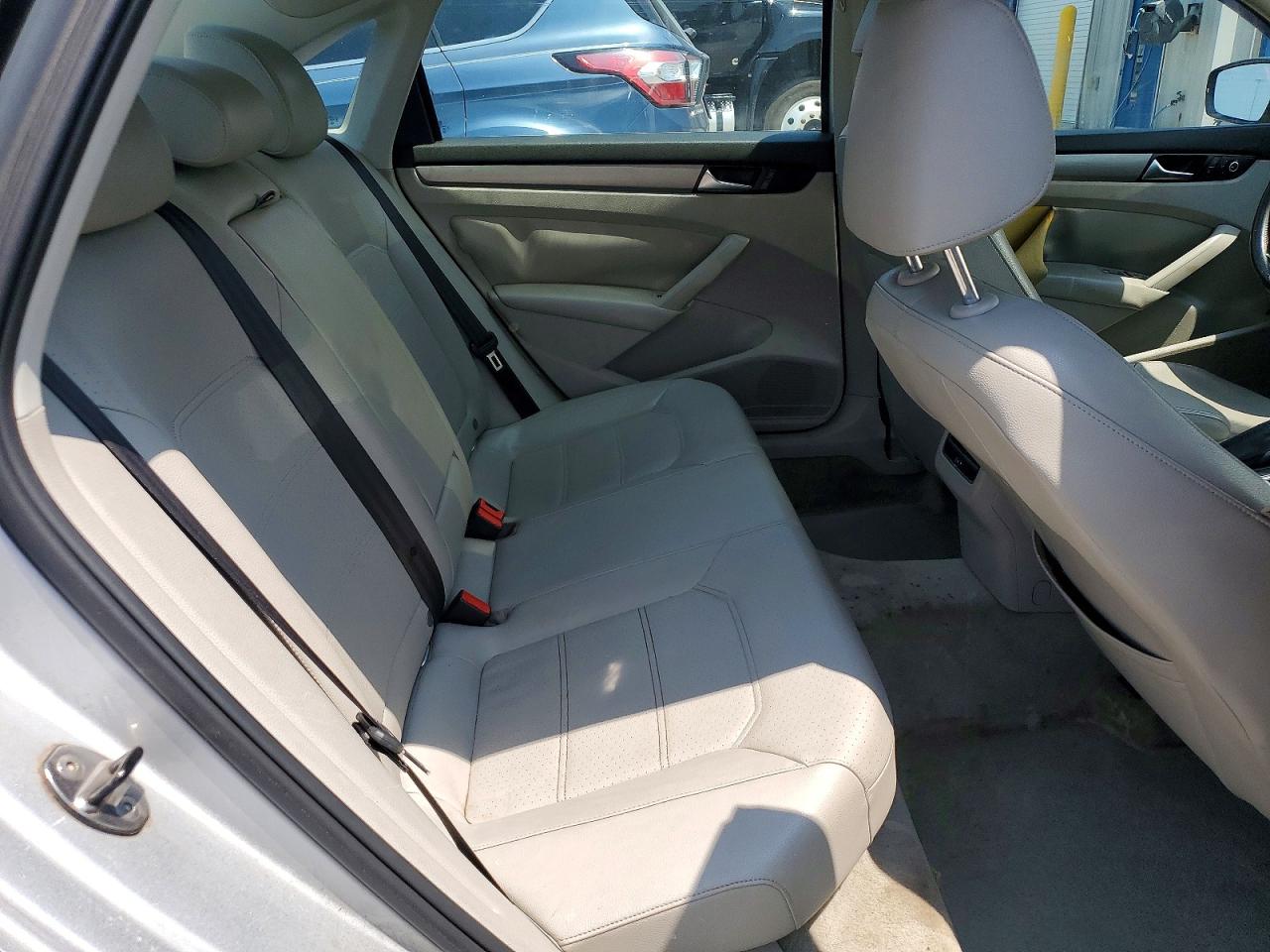 2014 Volkswagen Passat Se Silver vin: 1VWBN7A34EC024462