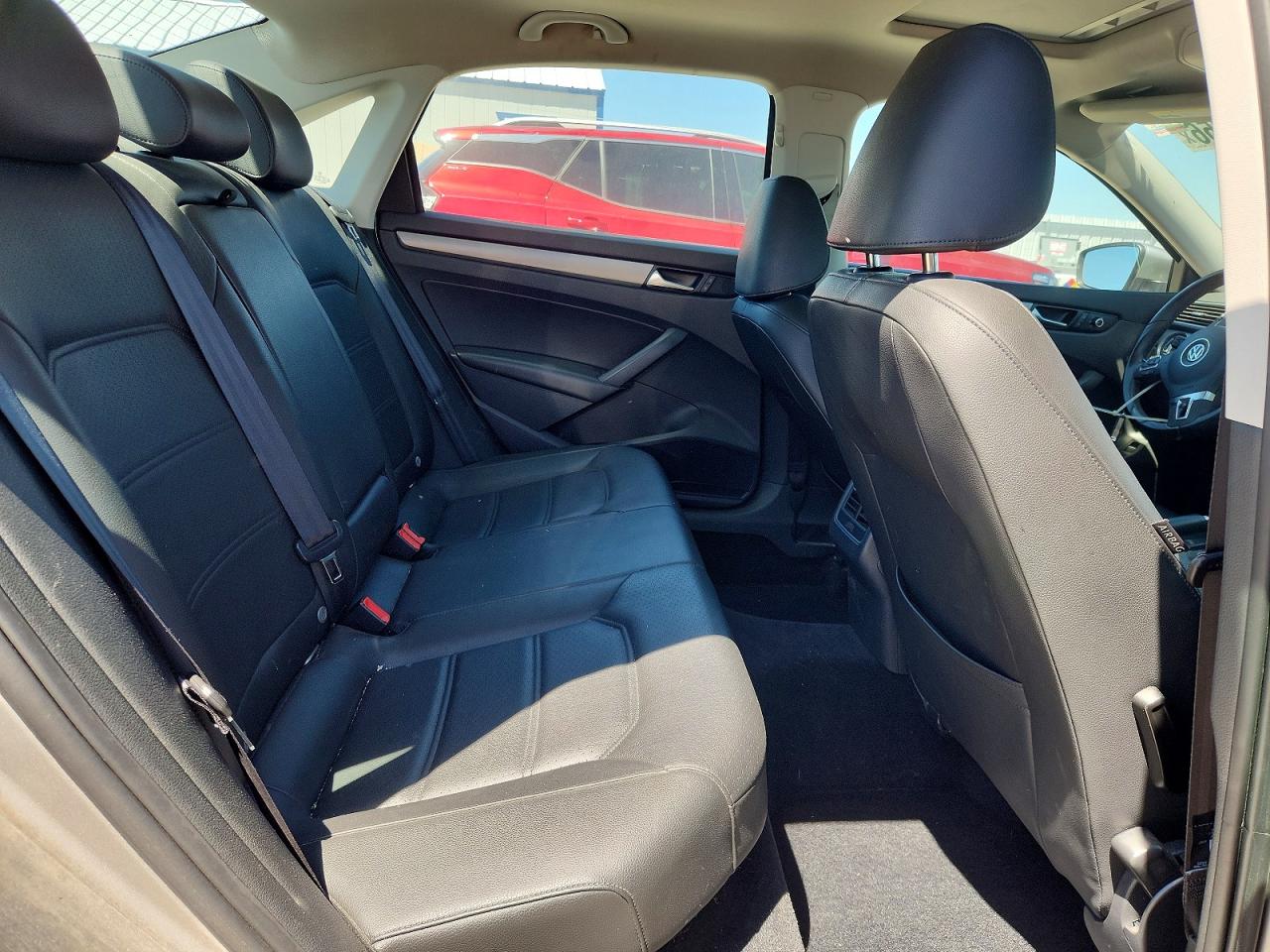 2014 Volkswagen Passat Se Серебряный vin: 1VWBN7A34EC027488