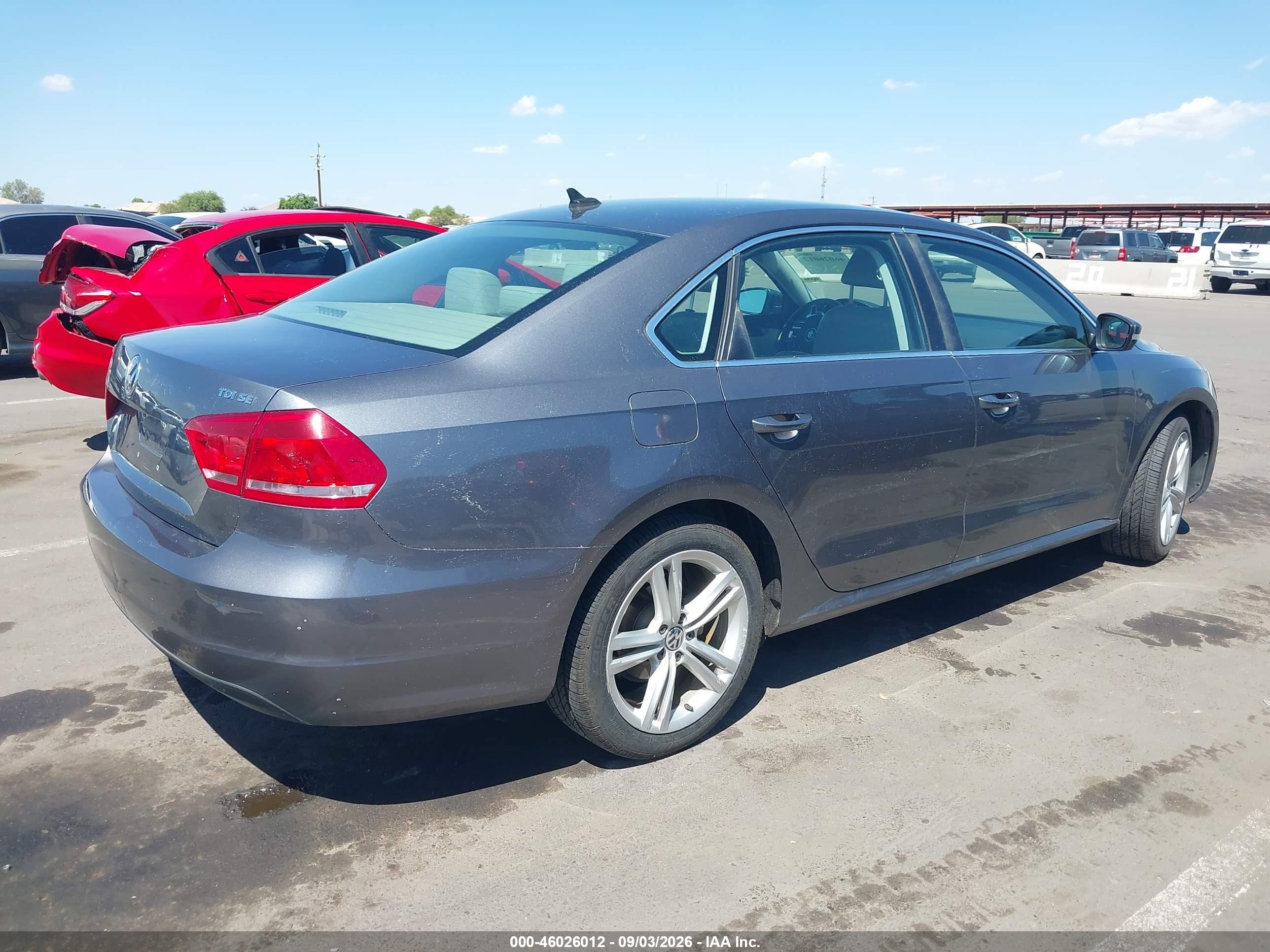 2014 Volkswagen Passat 2.0l Tdi Se Gray vin: 1VWBN7A34EC075573