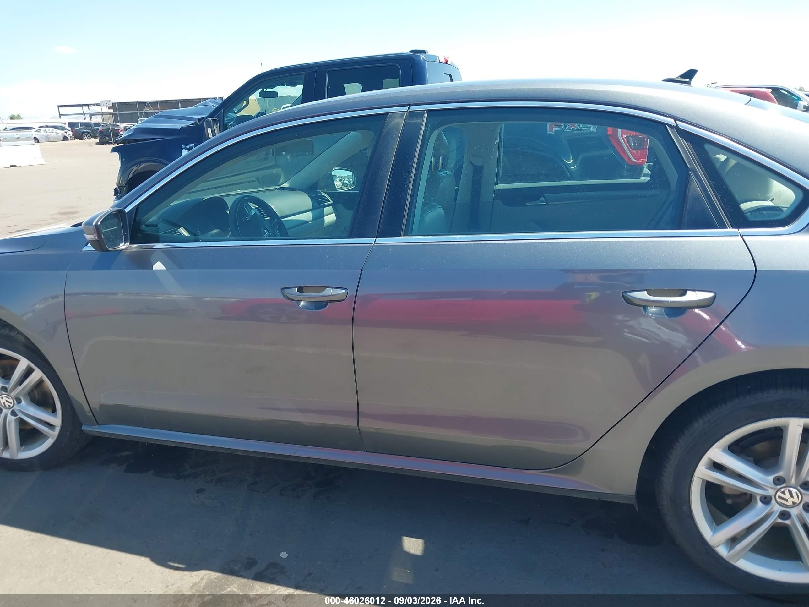 2014 Volkswagen Passat 2.0l Tdi Se Gray vin: 1VWBN7A34EC075573