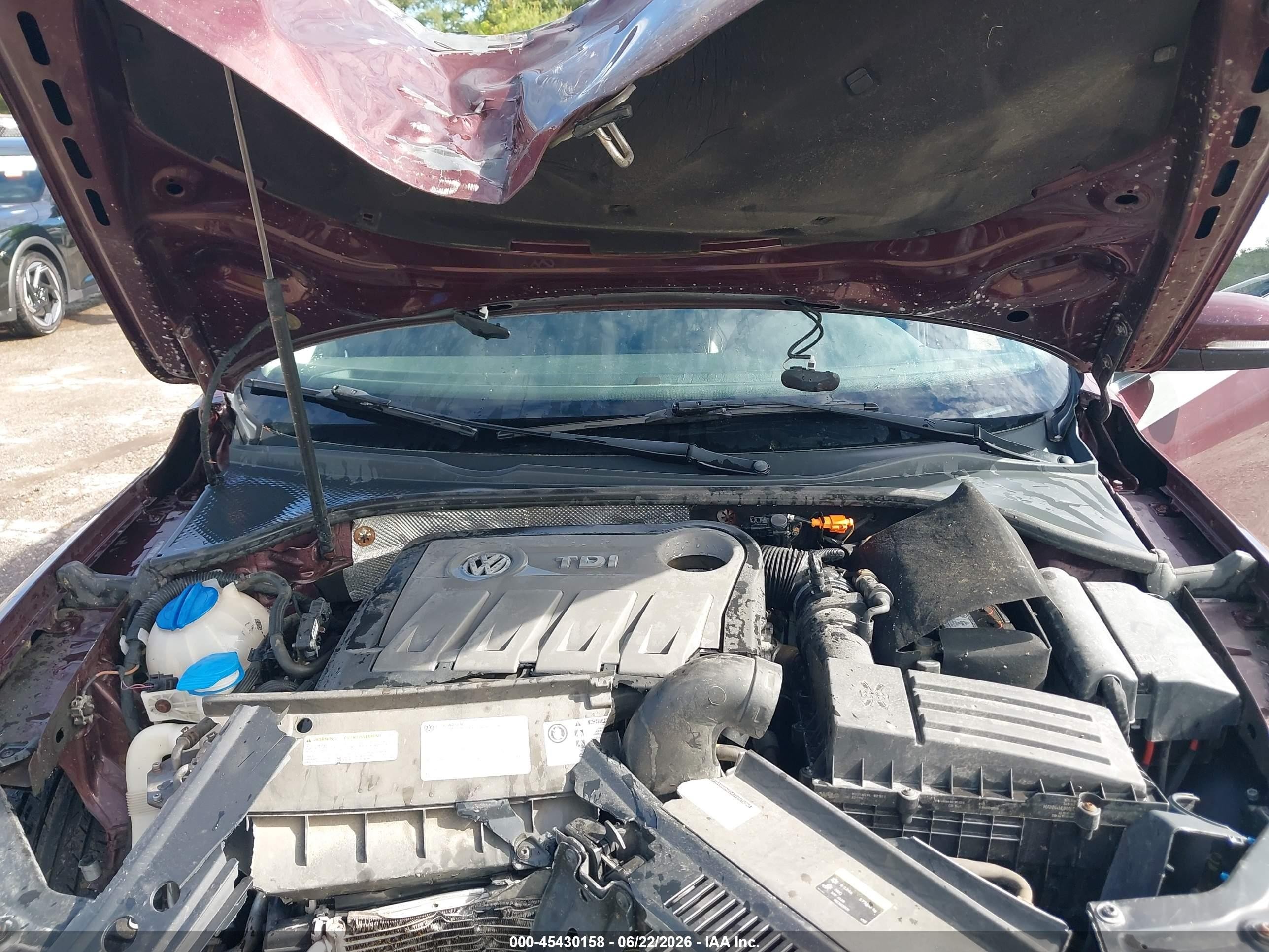 2014 Volkswagen Passat 2.0l Tdi Se Burgundy vin: 1VWBN7A34EC099632