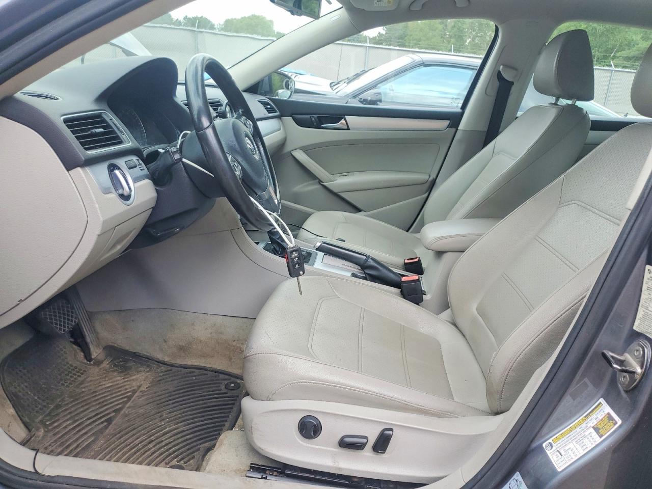 2012 Volkswagen Passat Se Серый vin: 1VWBN7A35CC029540