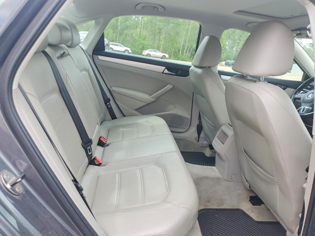 2012 Volkswagen Passat Se Серый vin: 1VWBN7A35CC029540