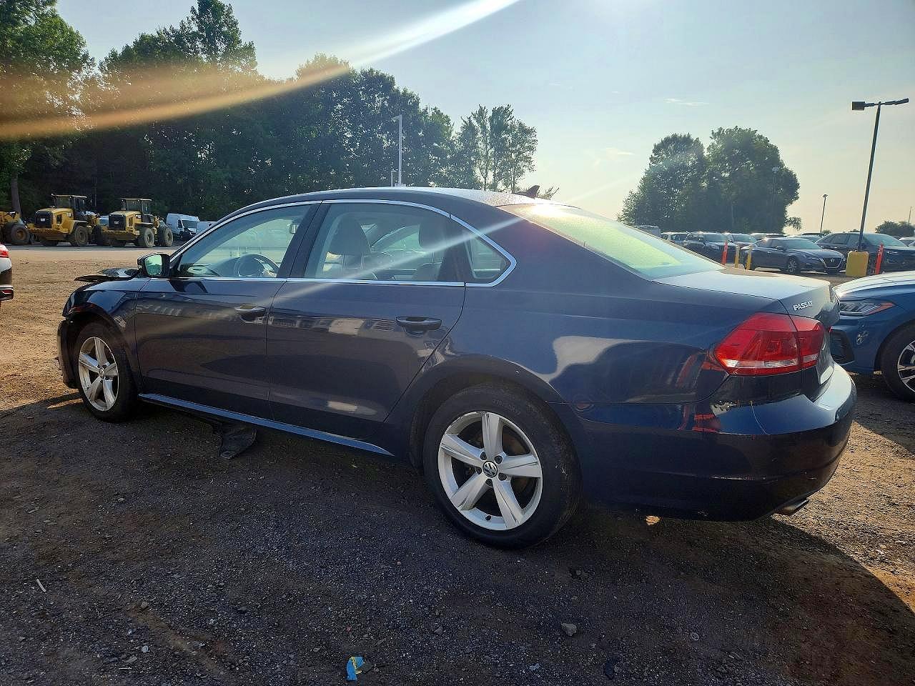 2013 Volkswagen Passat Se Black vin: 1VWBN7A35DC144544